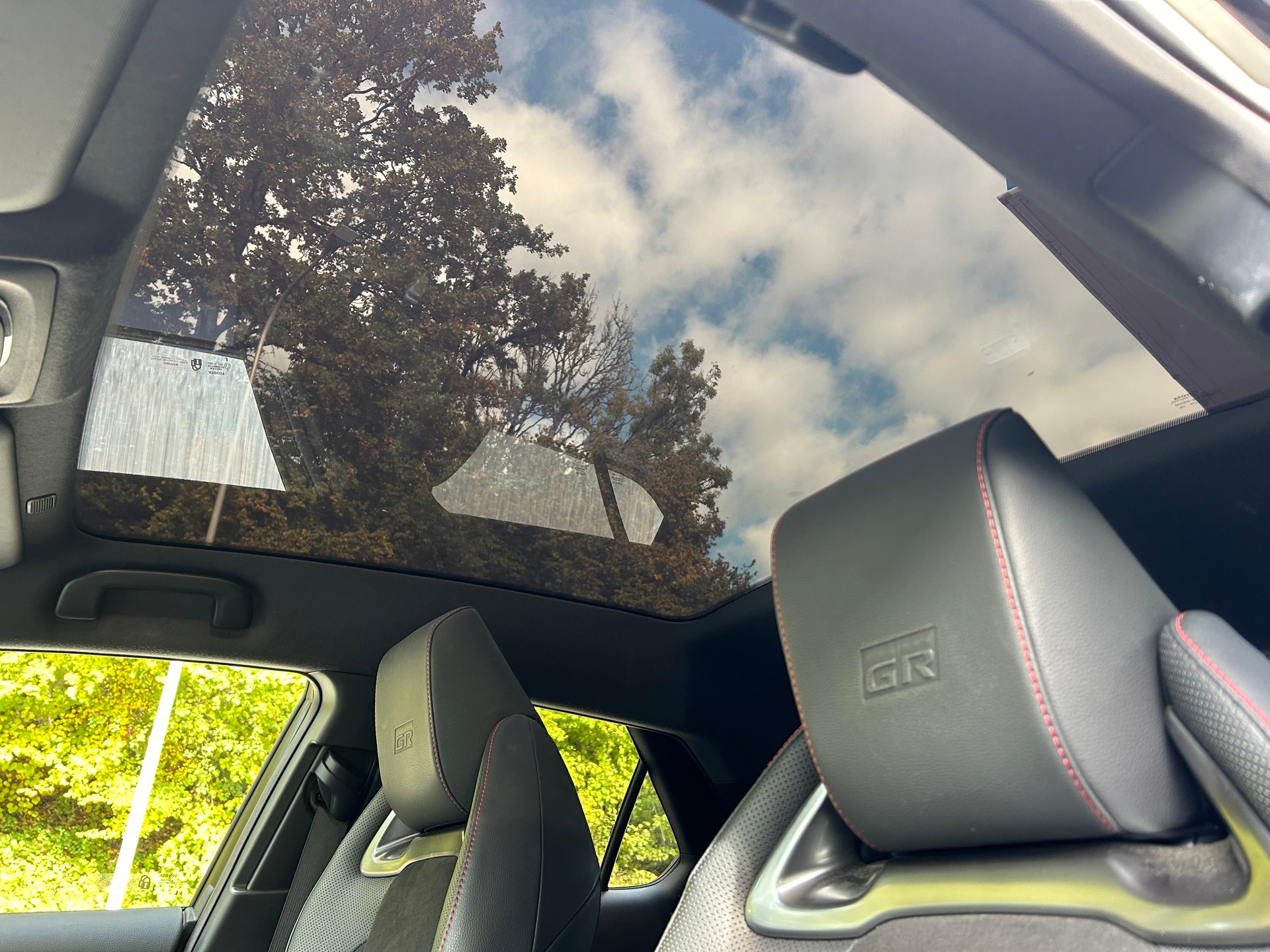 TOYOTA C-HR 2.0 PHEV CVT GR Sport-image-15