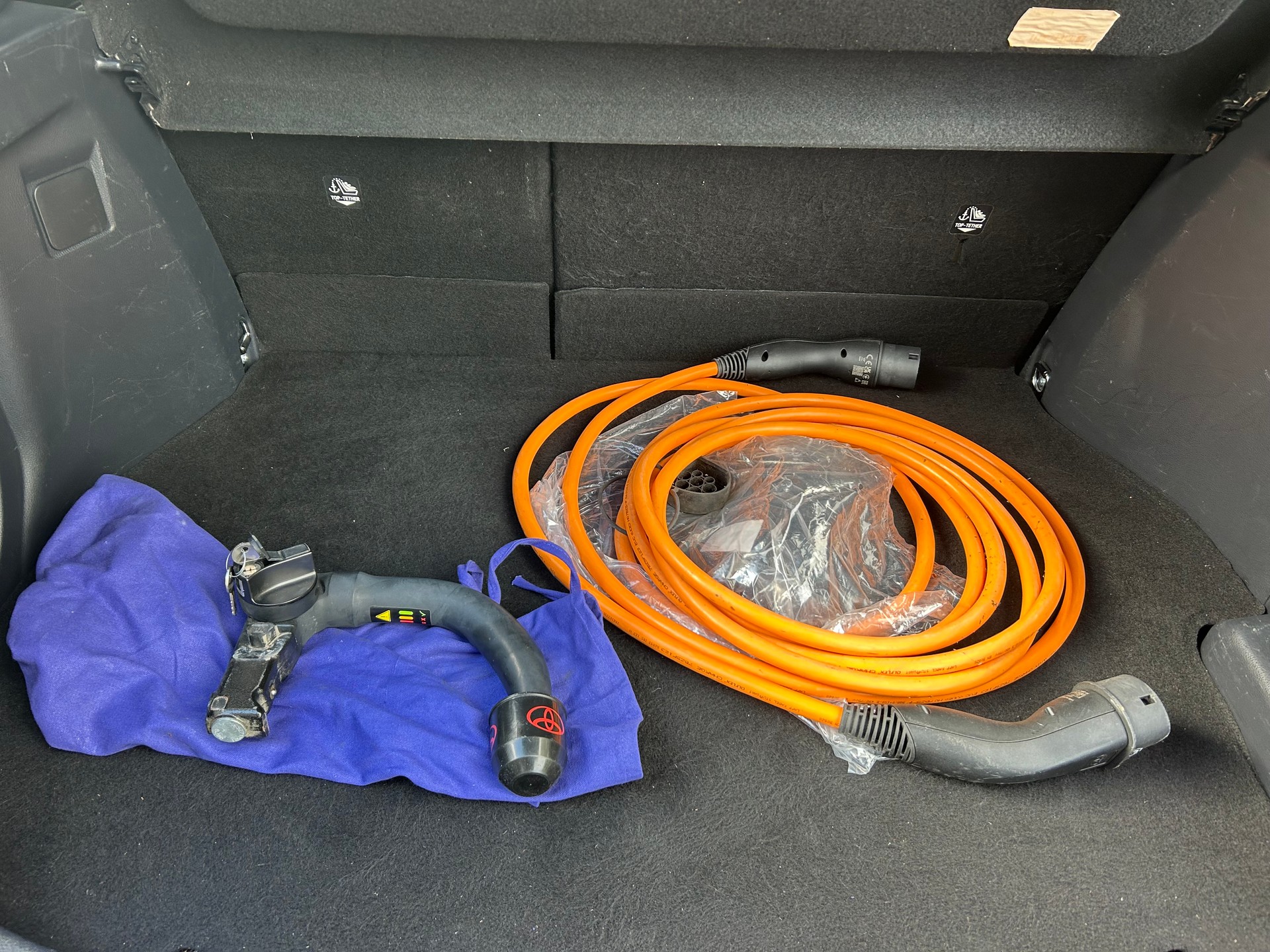 TOYOTA C-HR 2.0 PHEV CVT GR Sport-image-7