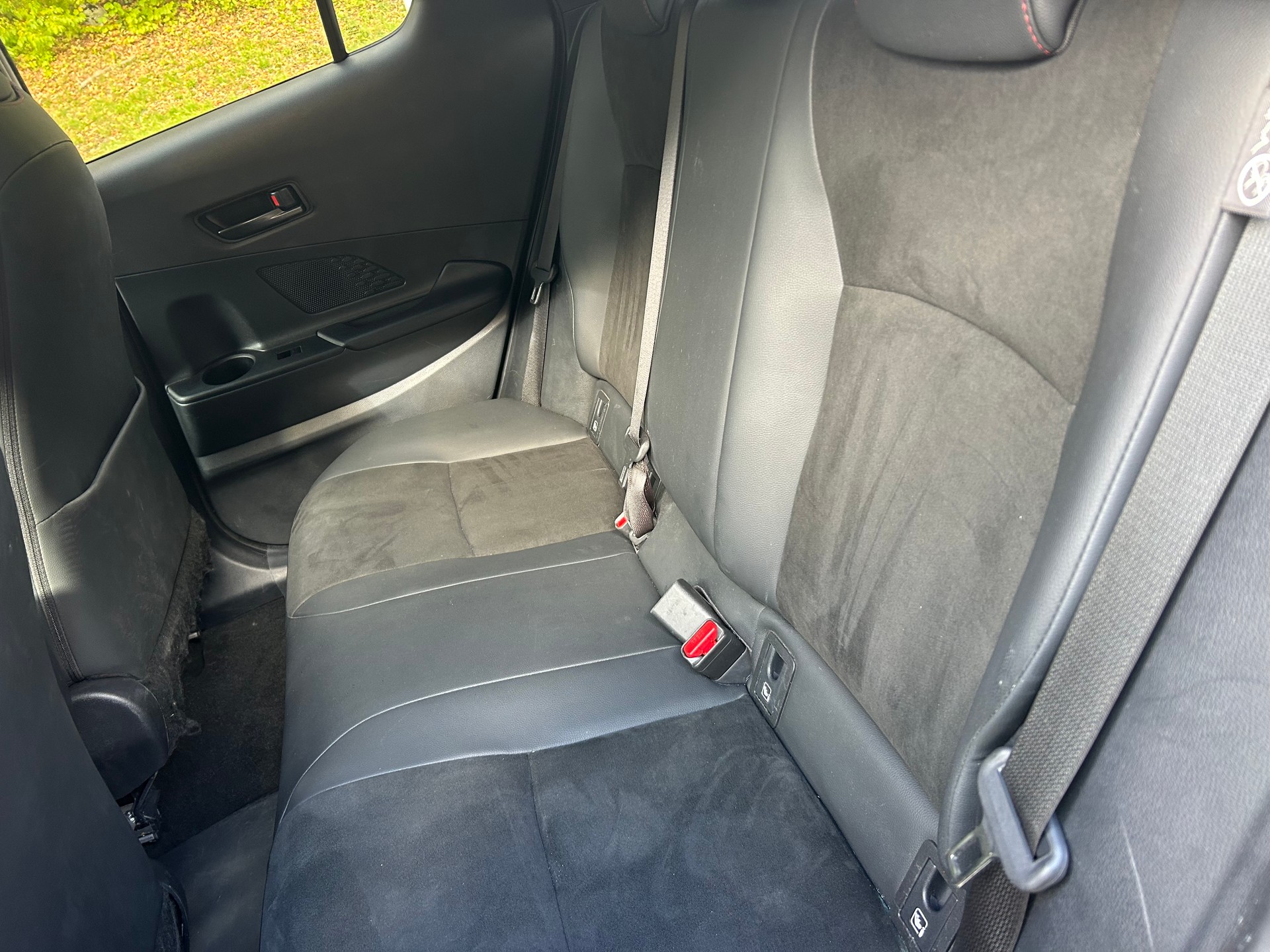 TOYOTA C-HR 2.0 PHEV CVT GR Sport-image-8