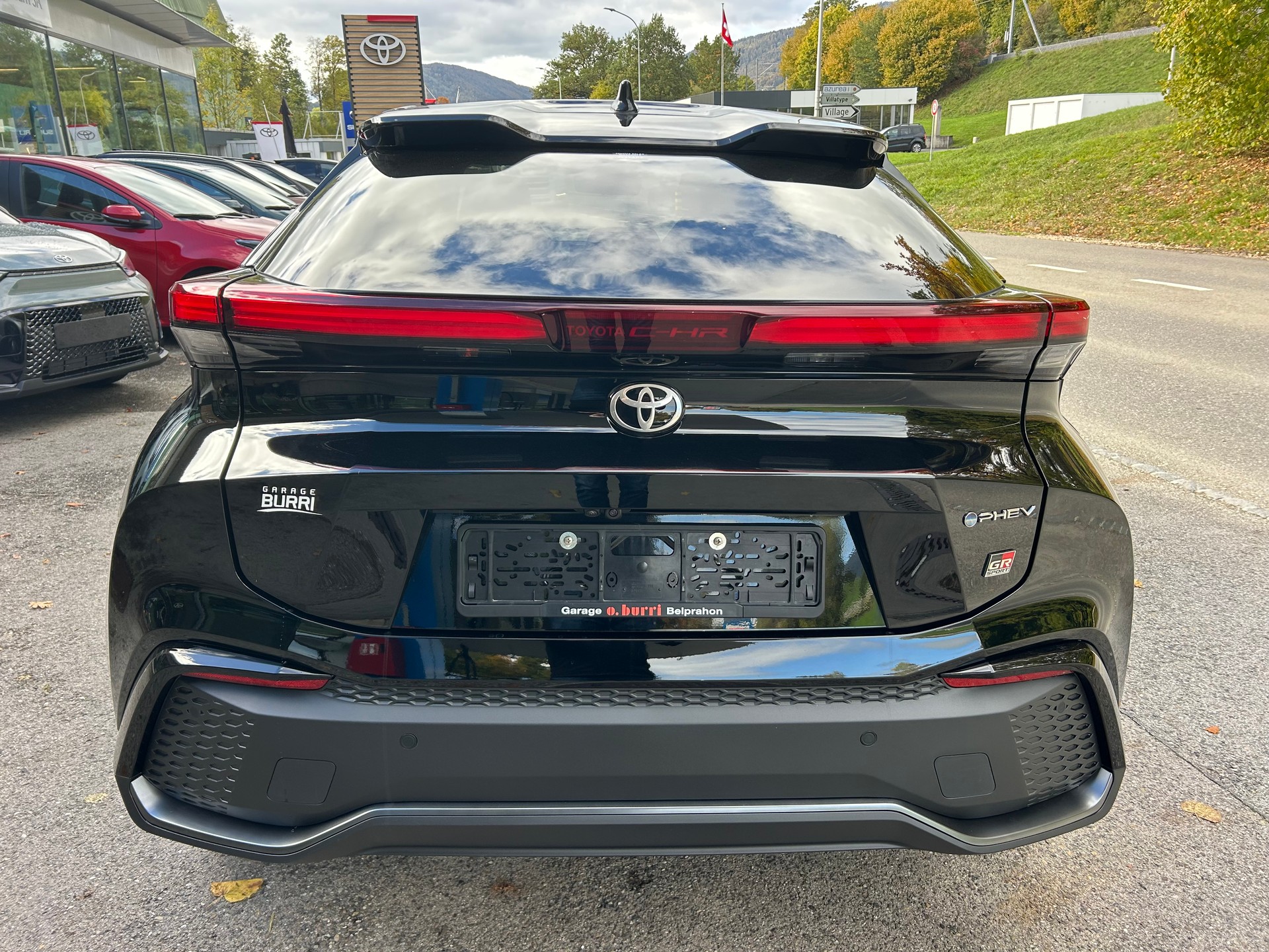 TOYOTA C-HR 2.0 PHEV CVT GR Sport-image-6