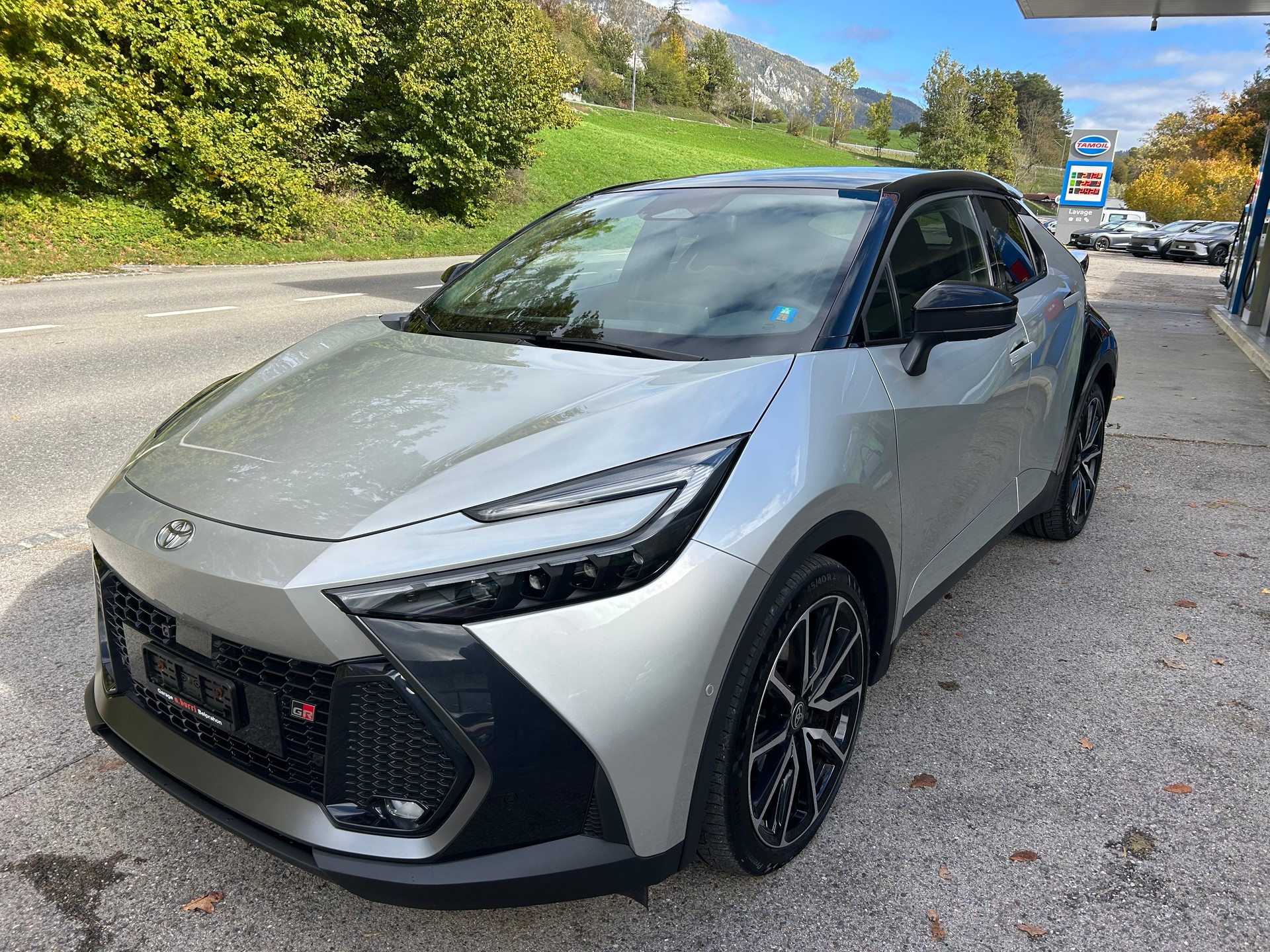 TOYOTA C-HR 2.0 PHEV CVT GR Sport-image-3