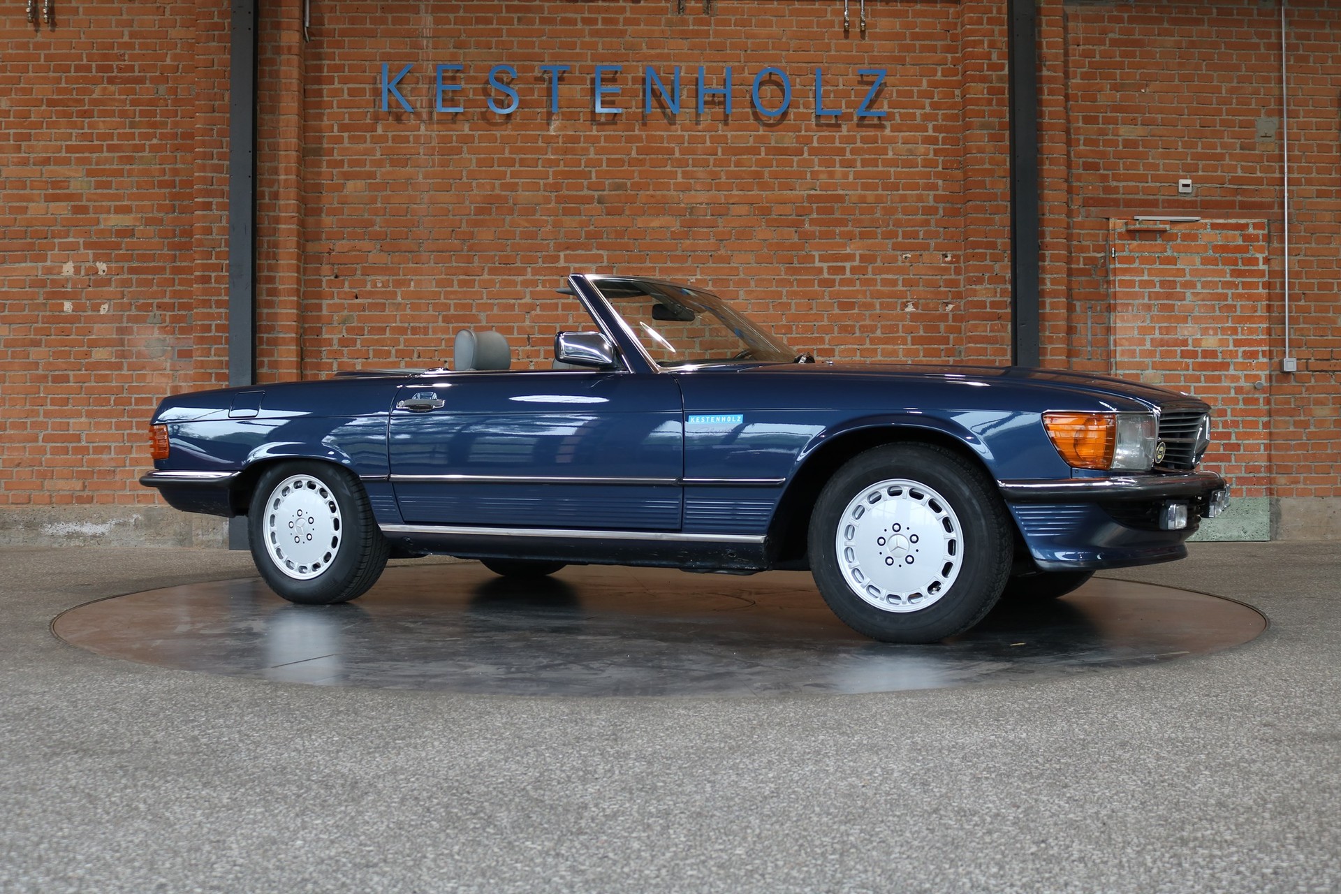 MERCEDES-BENZ SL 300-image-1