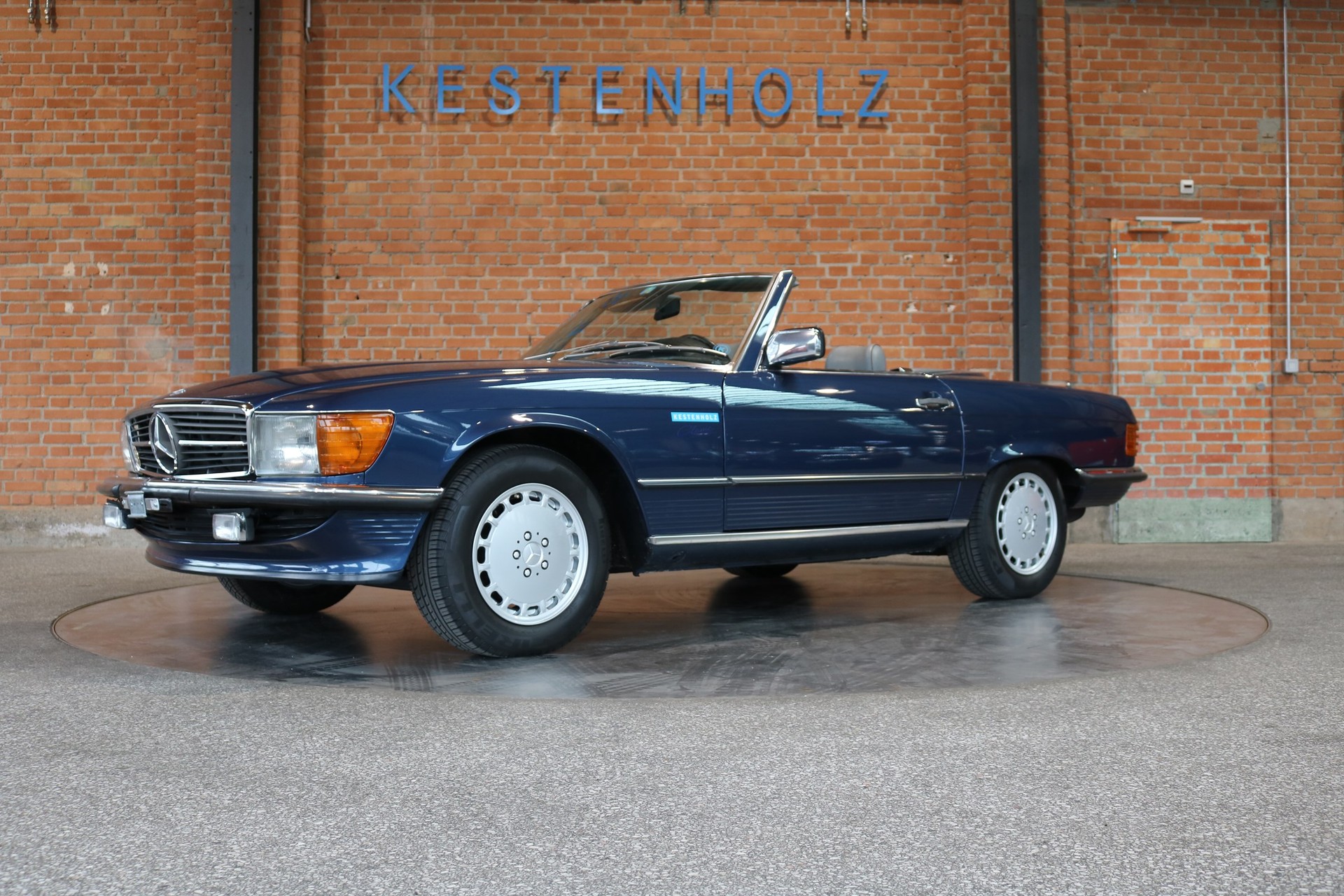 MERCEDES-BENZ SL 300-image-4