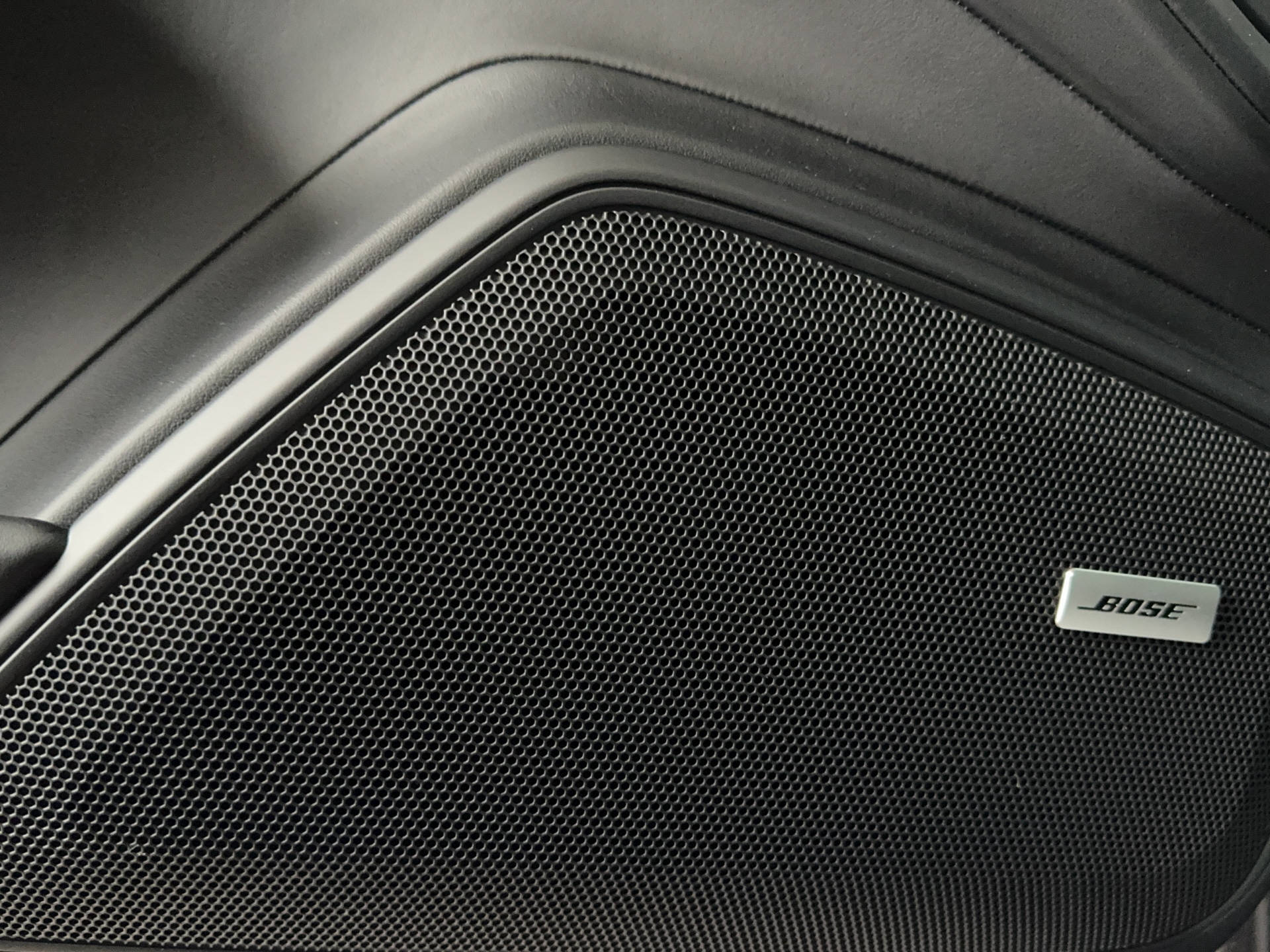 PORSCHE Panamera 4S E-Hybrid-image-9