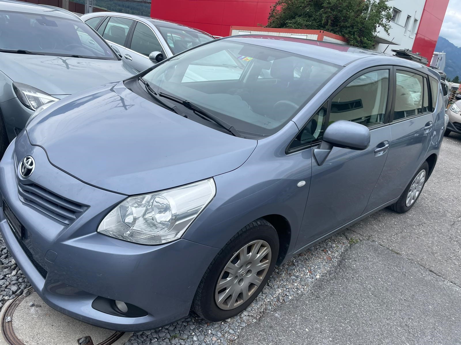 TOYOTA Verso 2.0 D-4D Linea Luna-image-0