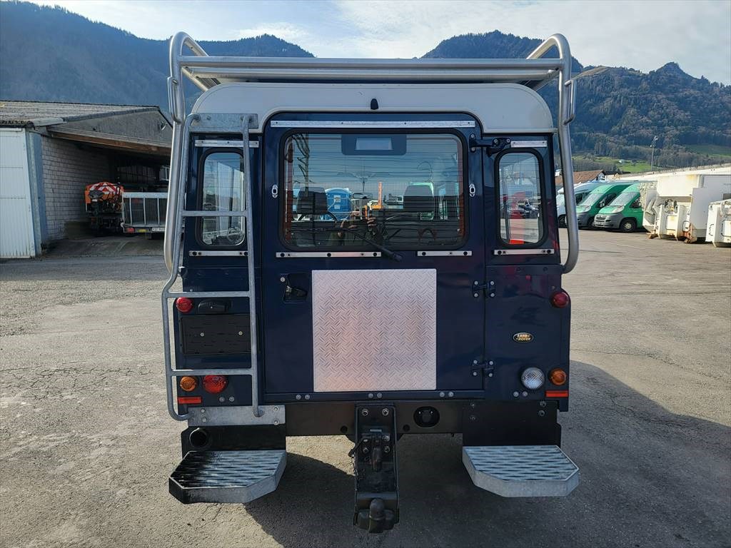 LAND ROVER Defender 110 SW 2.5 Td5-image-3