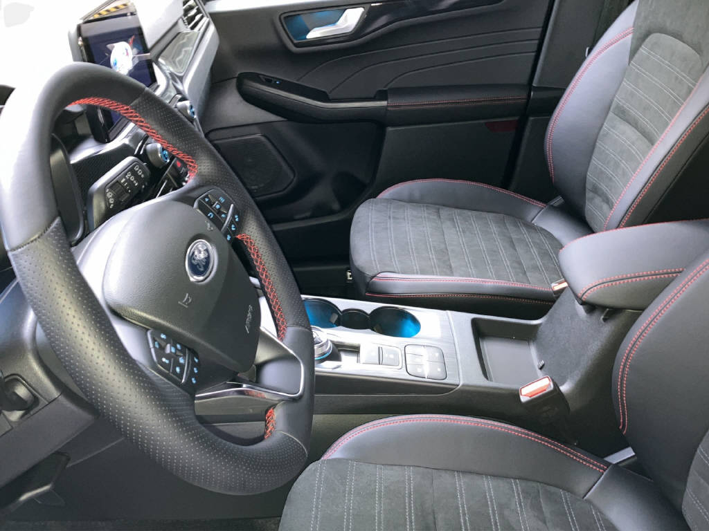 FORD Kuga 2.5 Plug-in Hybrid ST-Line X-image-4