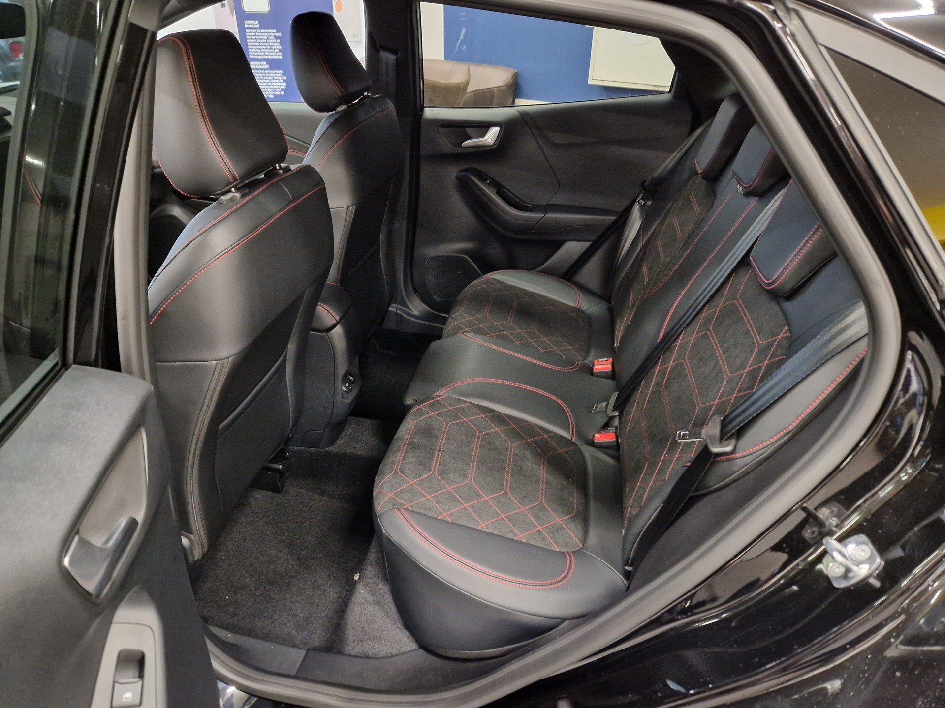 FORD Puma 1.0 MHEV ST-Line X Automat-image-7