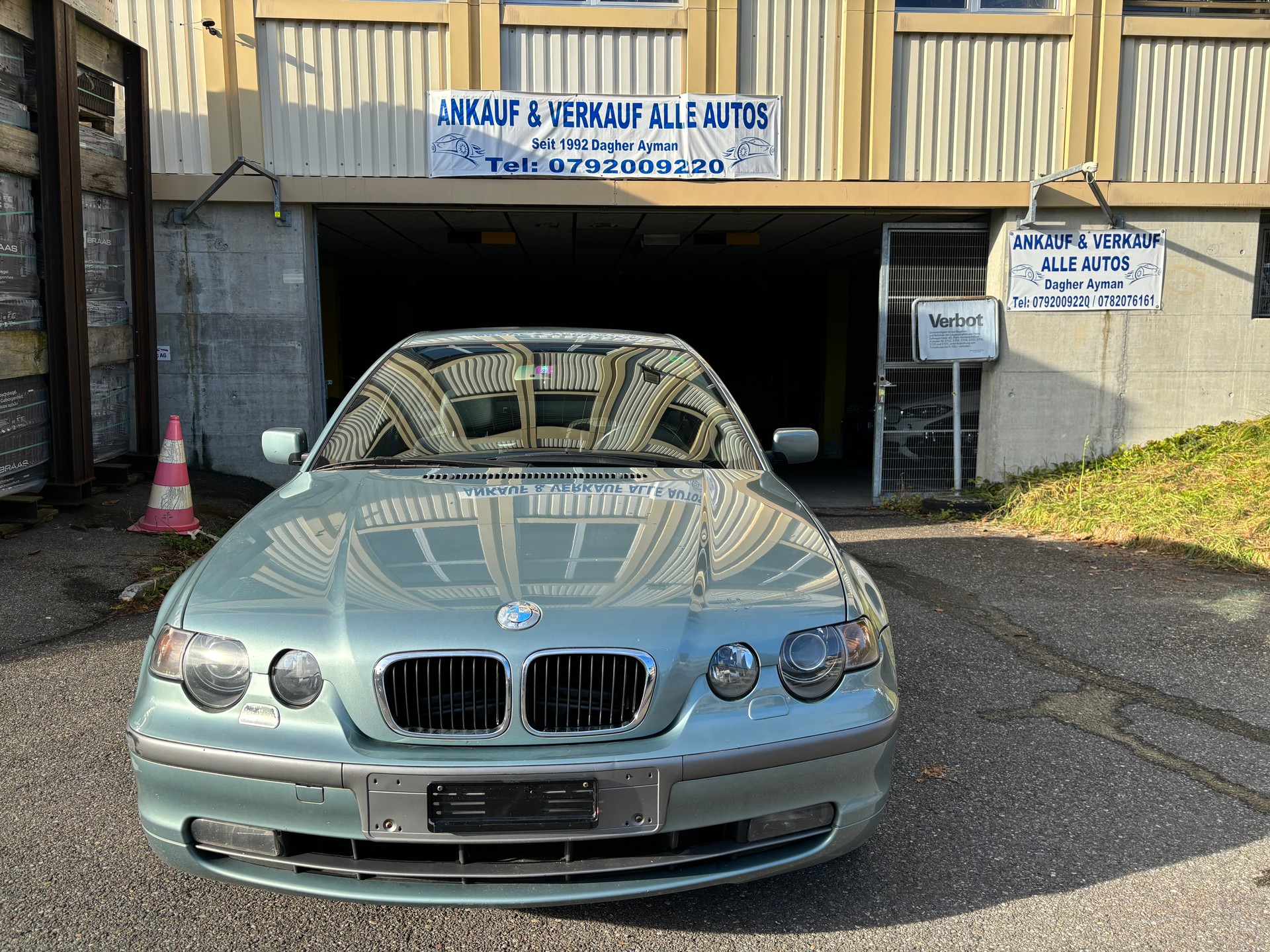 BMW 318 ti Compact-image-0