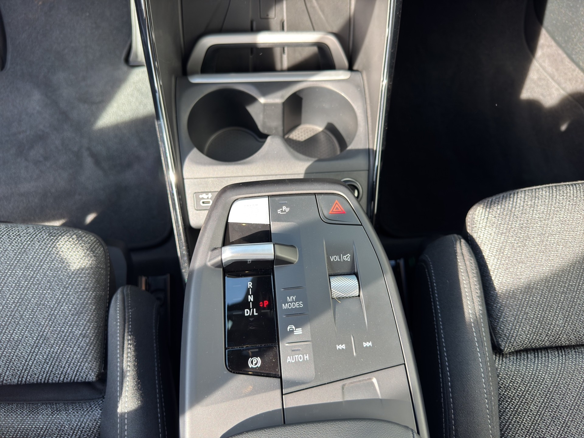 BMW 220i Active Tourer DKG-image-10