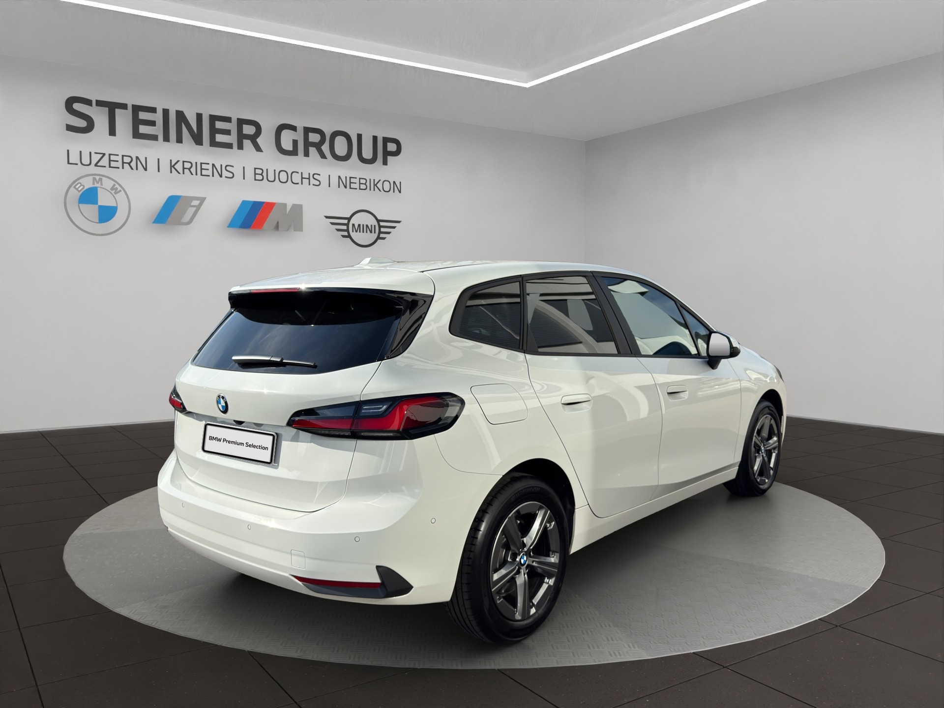 BMW 220i Active Tourer DKG-image-4