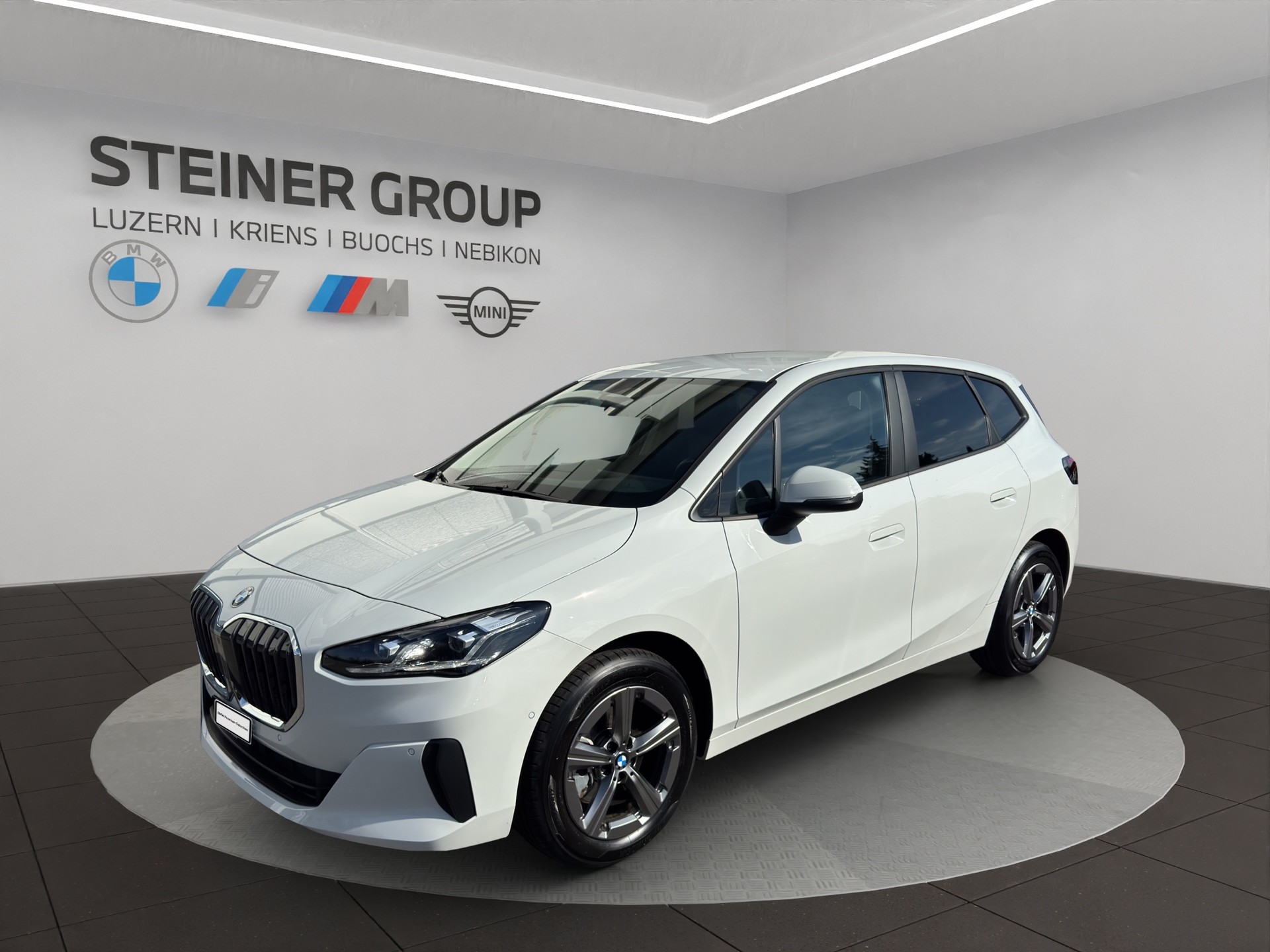 BMW 220i Active Tourer DKG-image-0