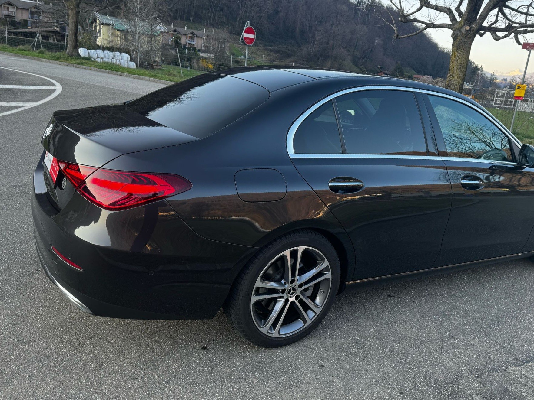 MERCEDES-BENZ C 220 d AMG Line-image-3