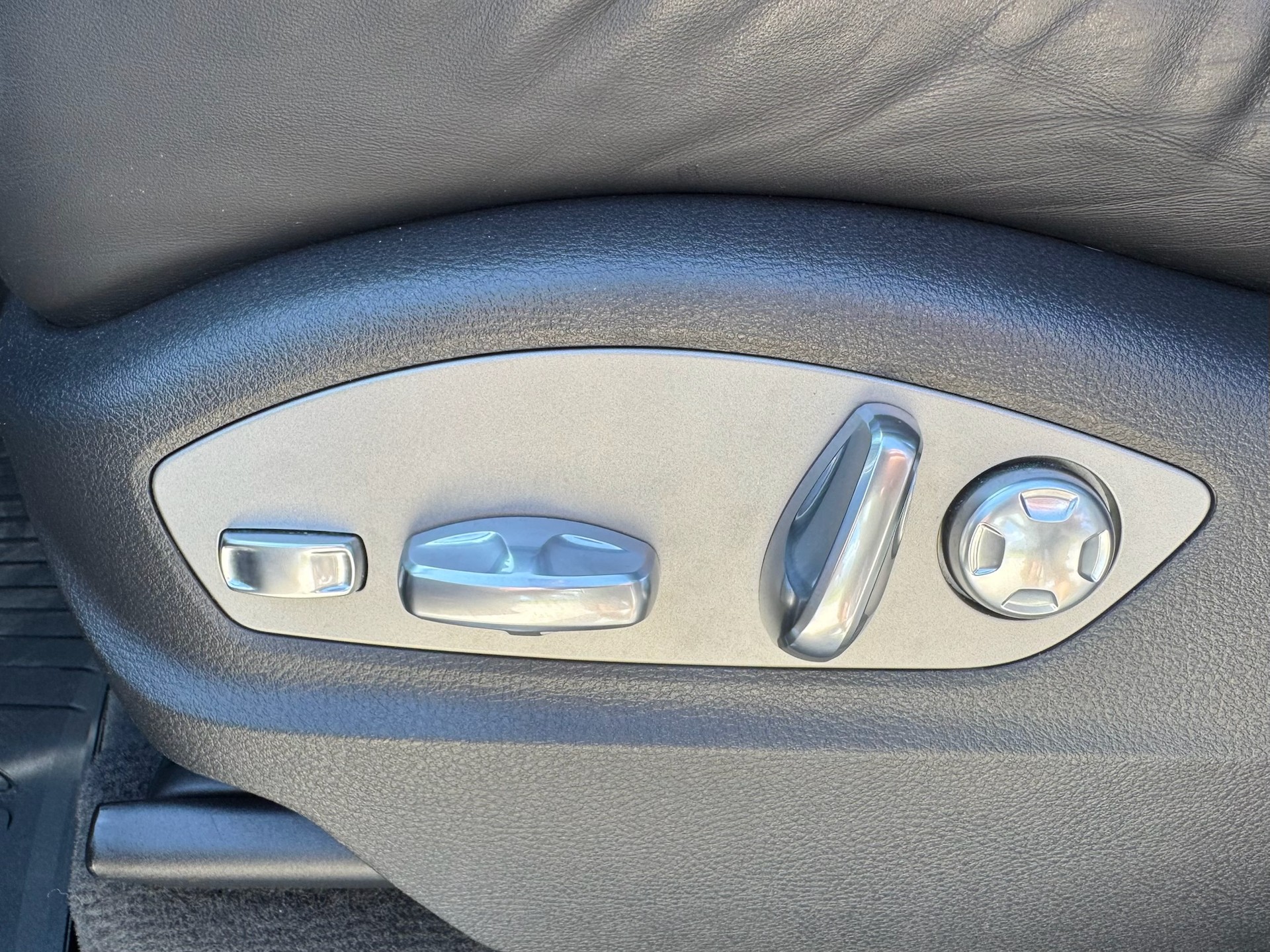 PORSCHE Cayenne S Diesel-image-6