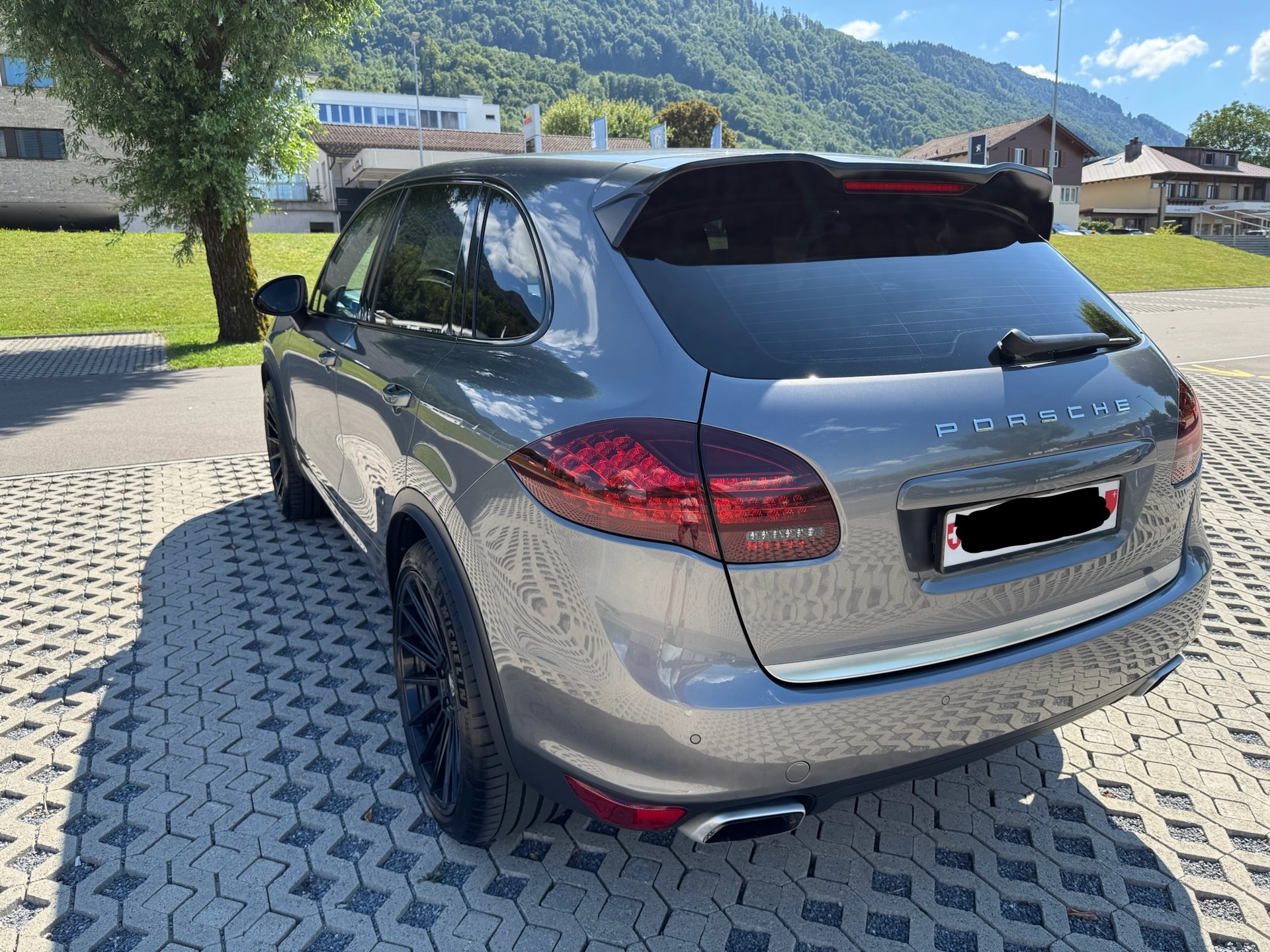 PORSCHE Cayenne S Diesel-image-5