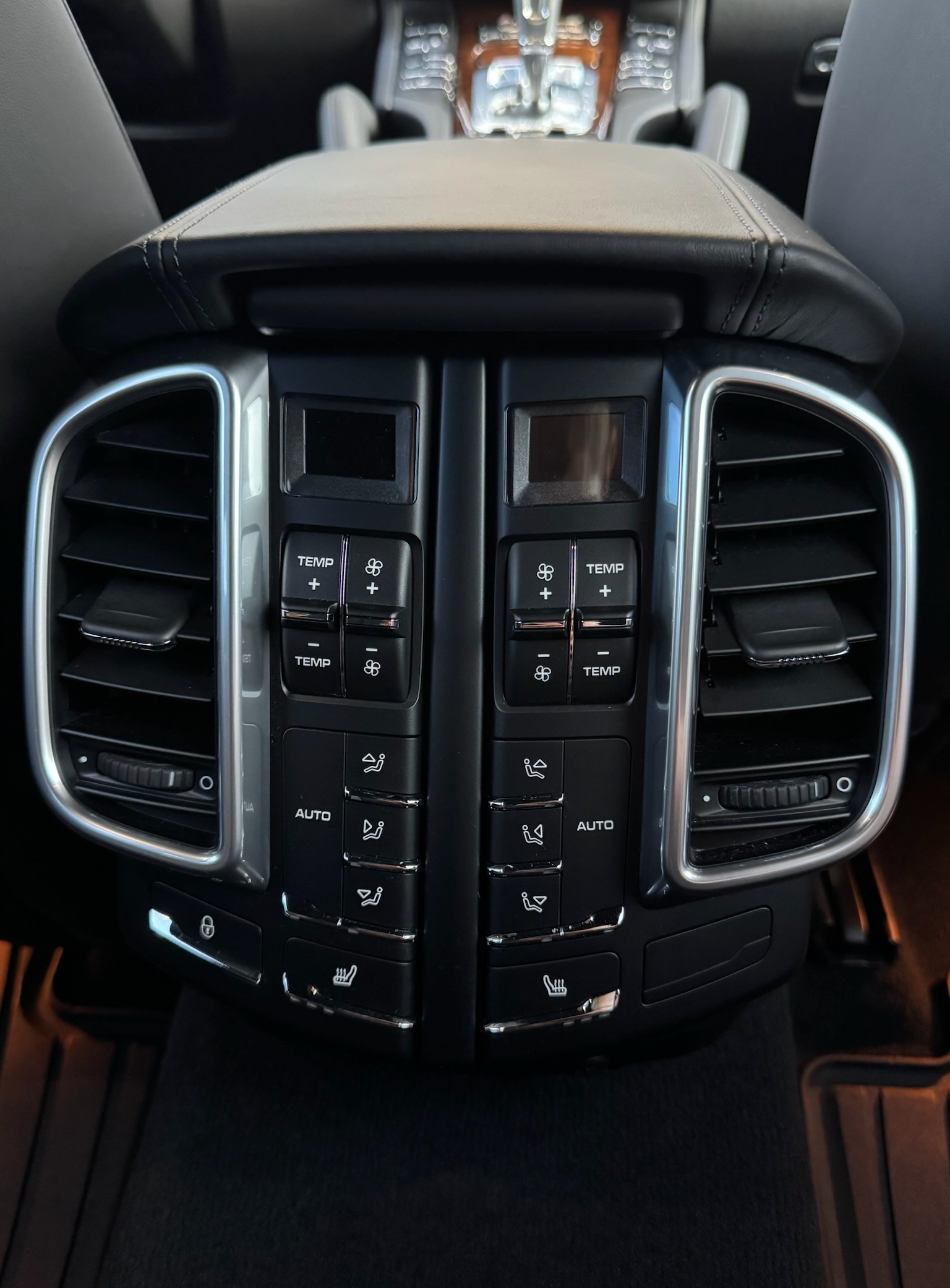 PORSCHE Cayenne S Diesel-image-9
