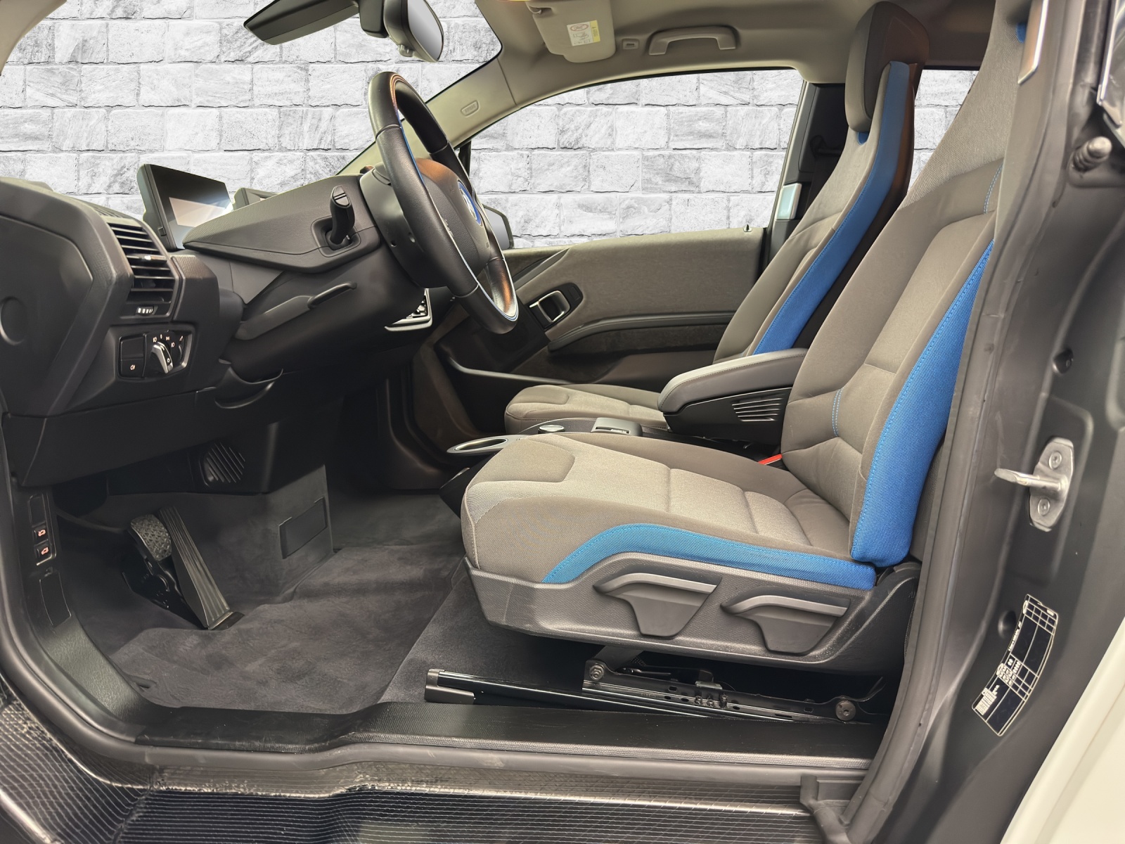 BMW i3 (120Ah)-image-6