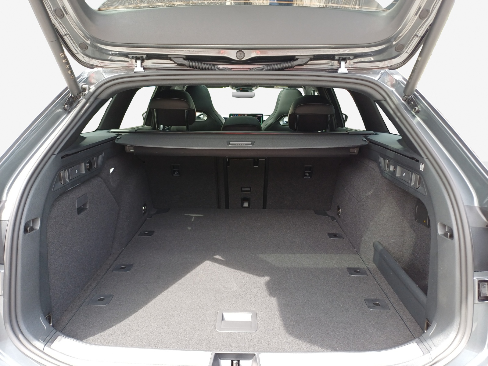 VW Passat Variant 2.0 TSI evo4 R-Line 4 Motion DSG-image-12