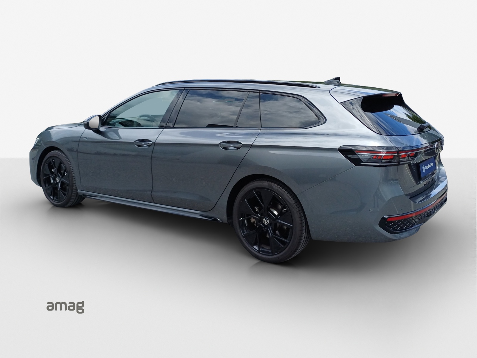 VW Passat Variant 2.0 TSI evo4 R-Line 4 Motion DSG-image-2