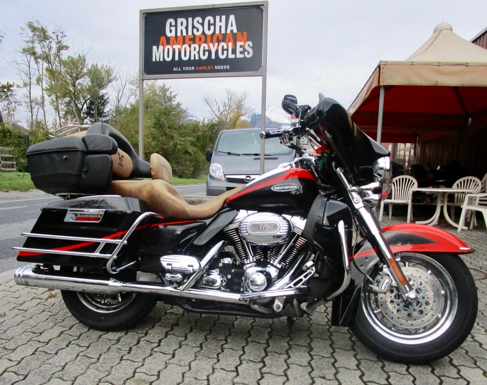 HARLEY-DAVIDSON FLHTCUI Electra Glide Ultra Classic CVO-image-2