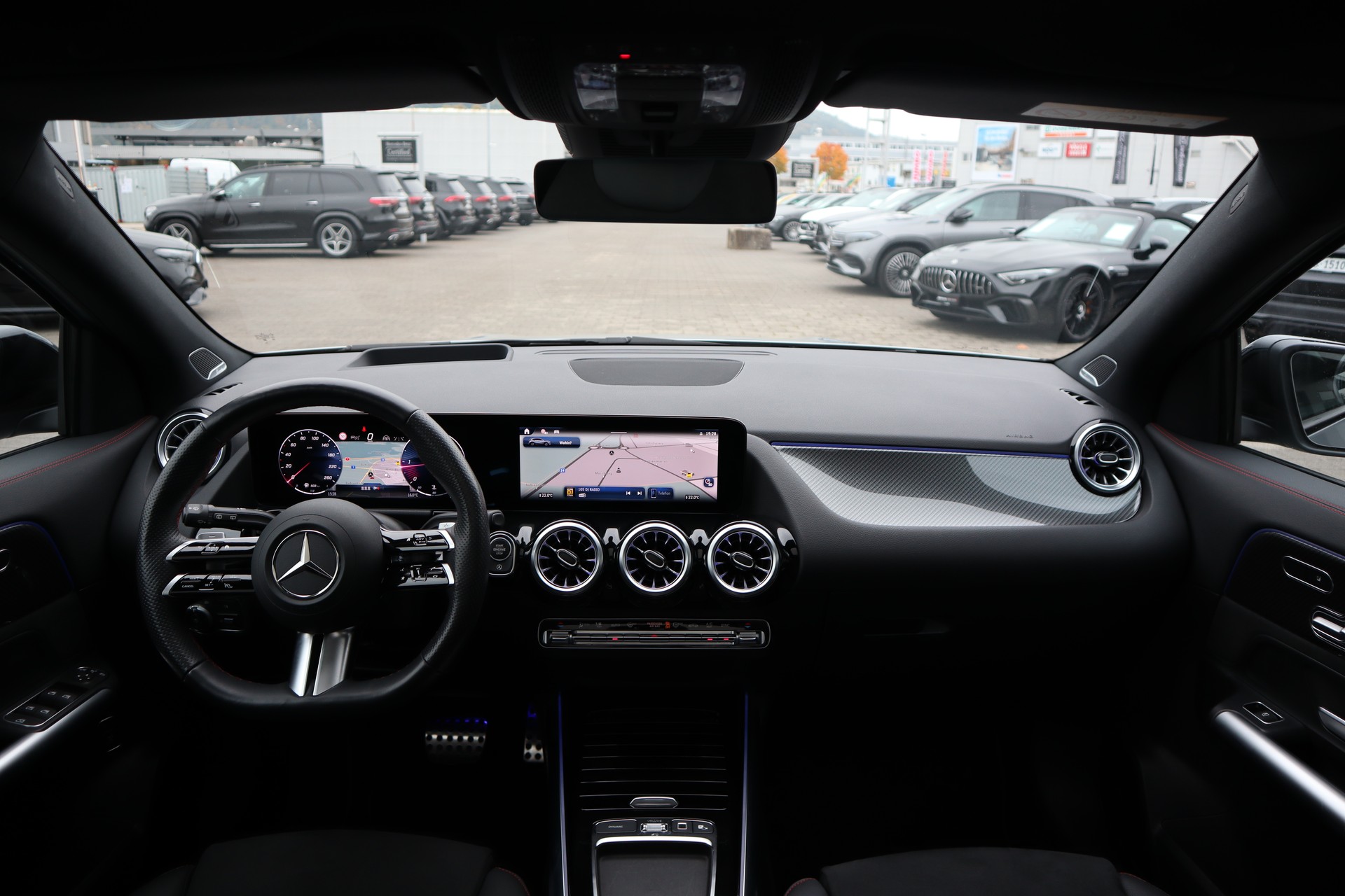 MERCEDES-BENZ GLA 220 d AMG Line 4Matic 8G-DCT-showroom-element-3