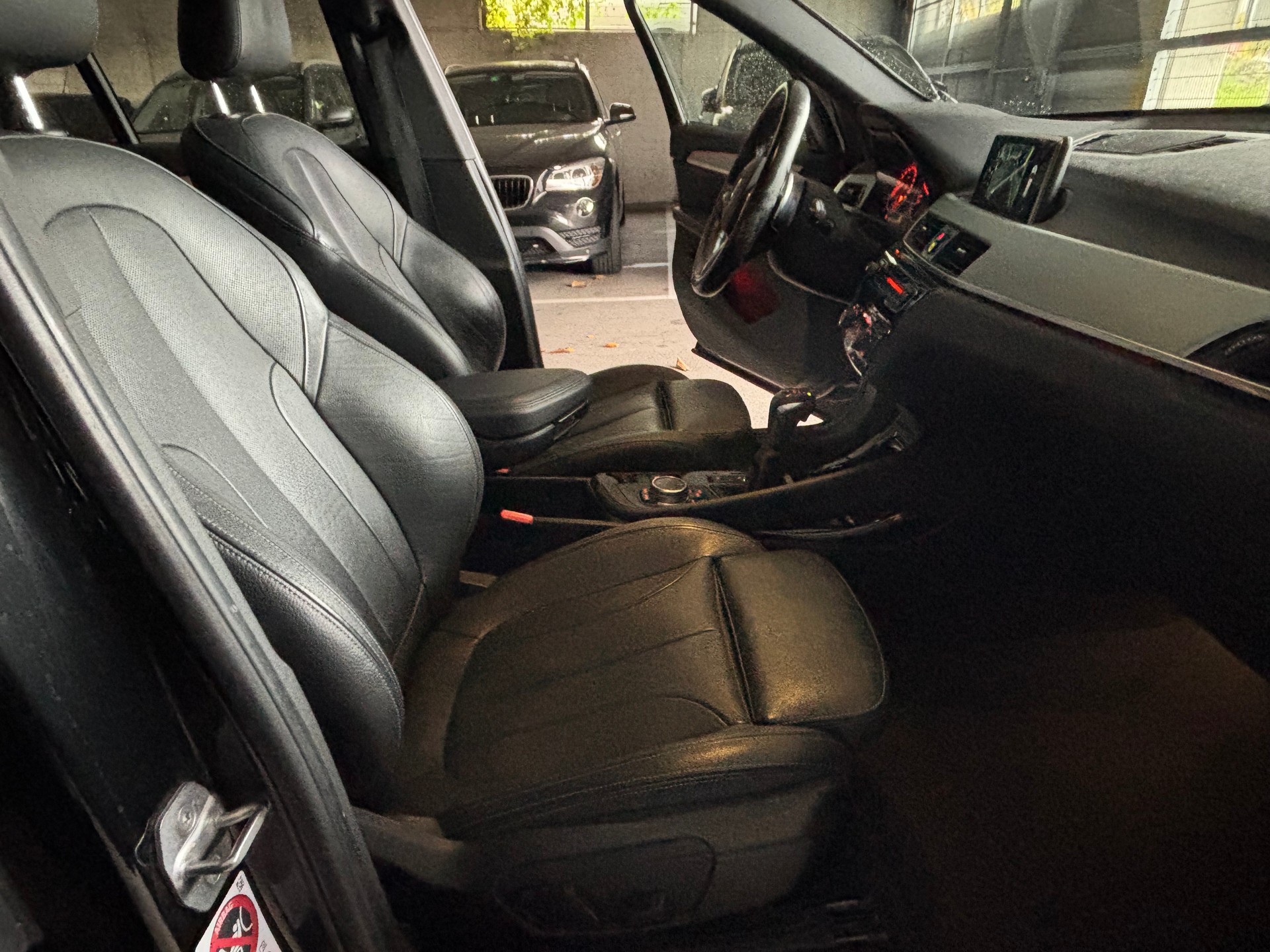 BMW X1 xDrive 25d Sport Line Steptronic-image-13