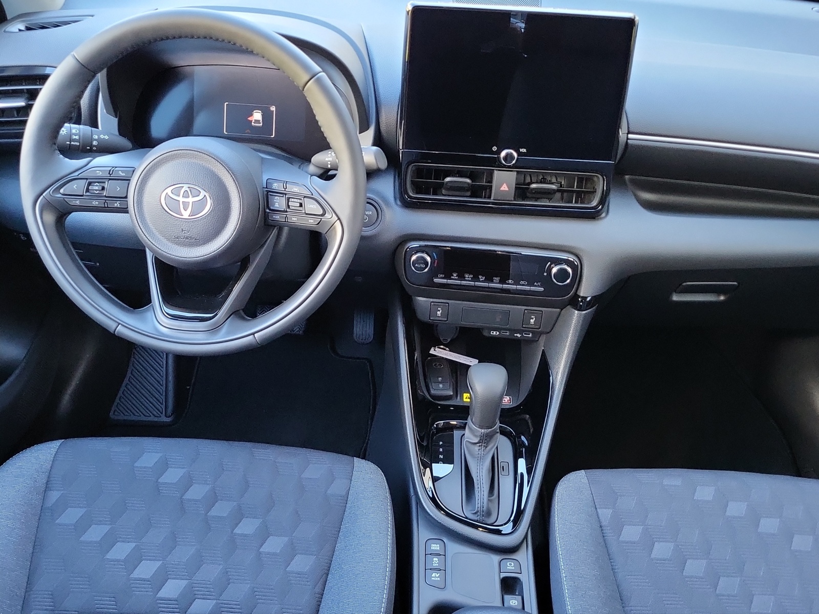 TOYOTA Yaris 1.5 VVT-i HSD Trend-image-13