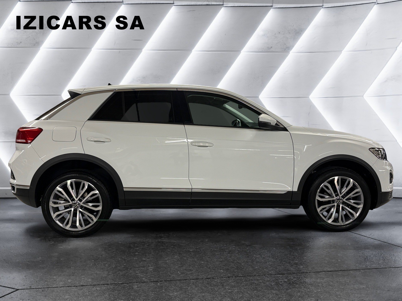 VW T-Roc 1.5 TSI EVO Advance DSG/GPS / Pack Hiver / Caméra de recul / hayon électrique / Attelage-image-8