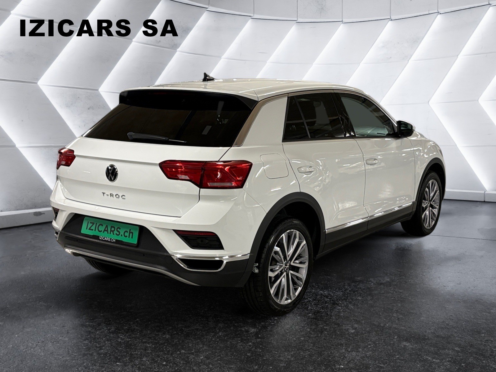 VW T-Roc 1.5 TSI EVO Advance DSG/GPS / Pack Hiver / Caméra de recul / hayon électrique / Attelage-image-4
