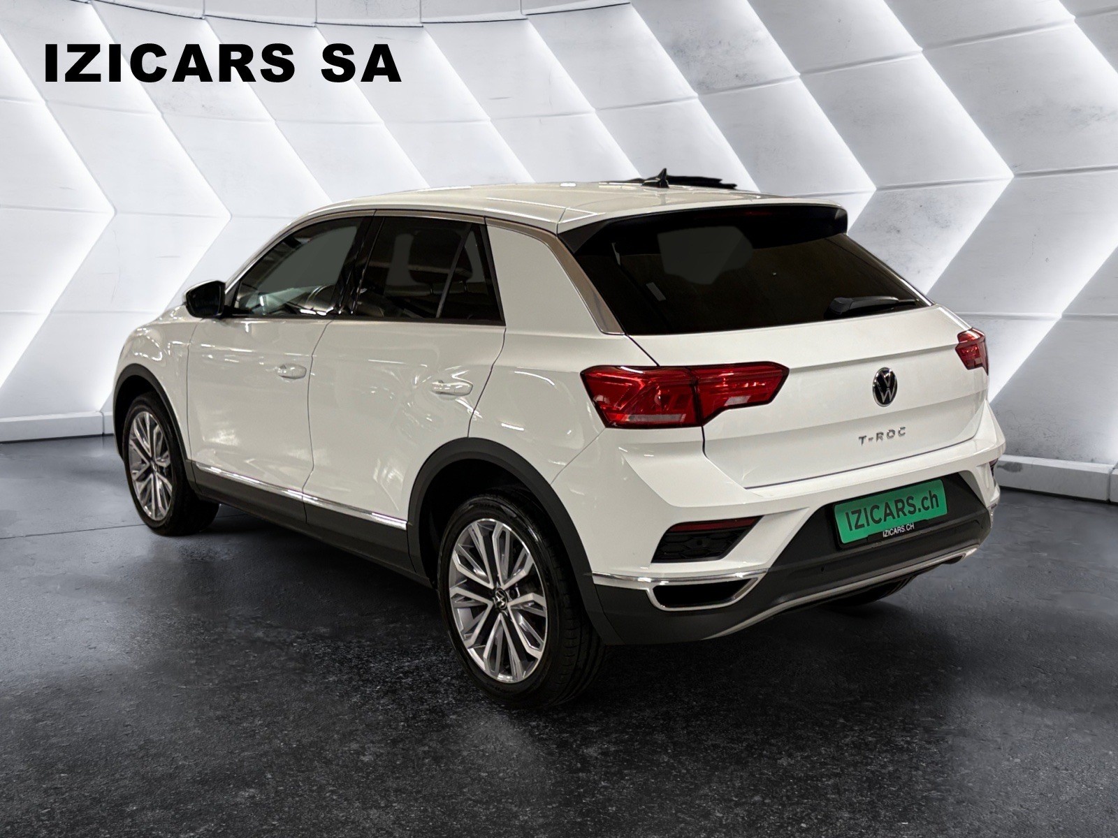 VW T-Roc 1.5 TSI EVO Advance DSG/GPS / Pack Hiver / Caméra de recul / hayon électrique / Attelage-image-6