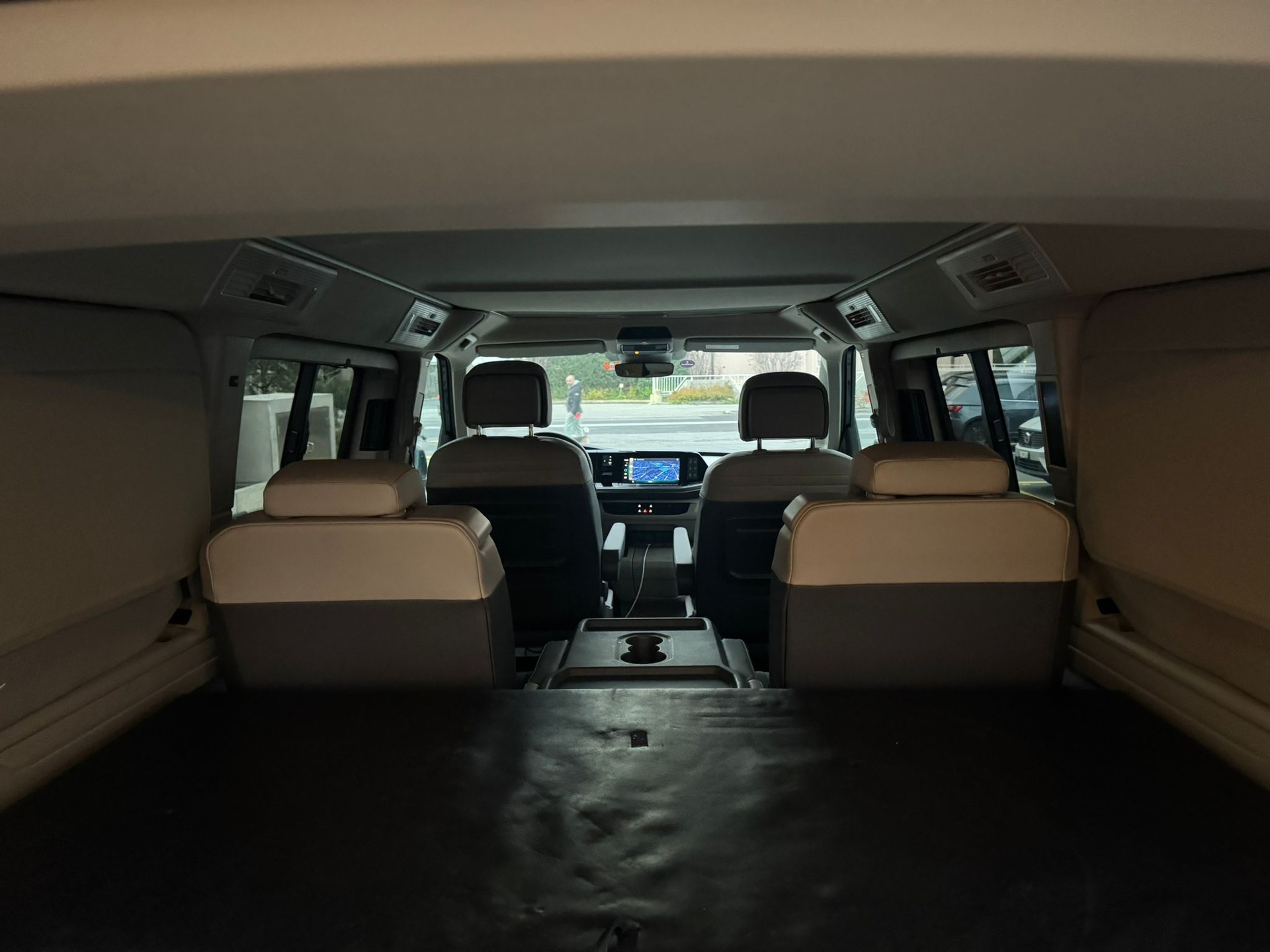 VW California 2.0 TSI Beach Camper Liberty-image-12