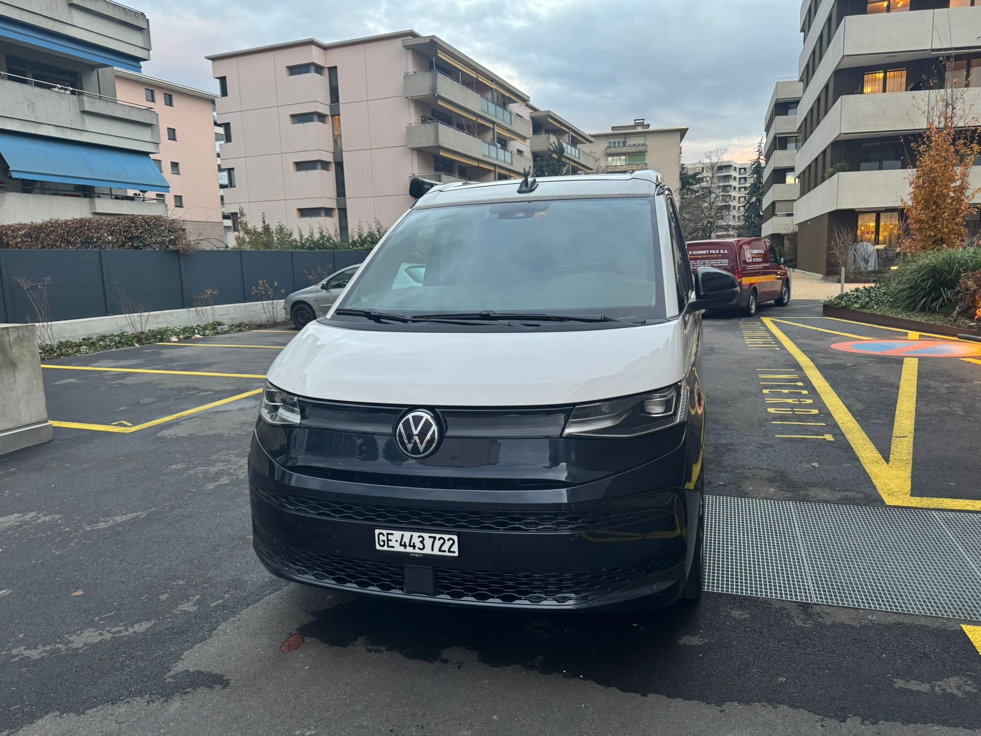 VW California 2.0 TSI Beach Camper Liberty-image-13