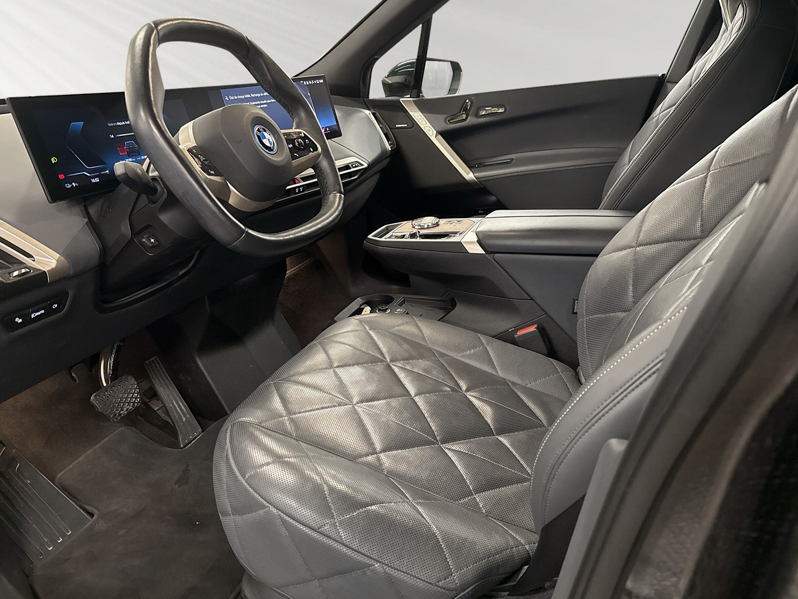 BMW iX xDrive50-image-4