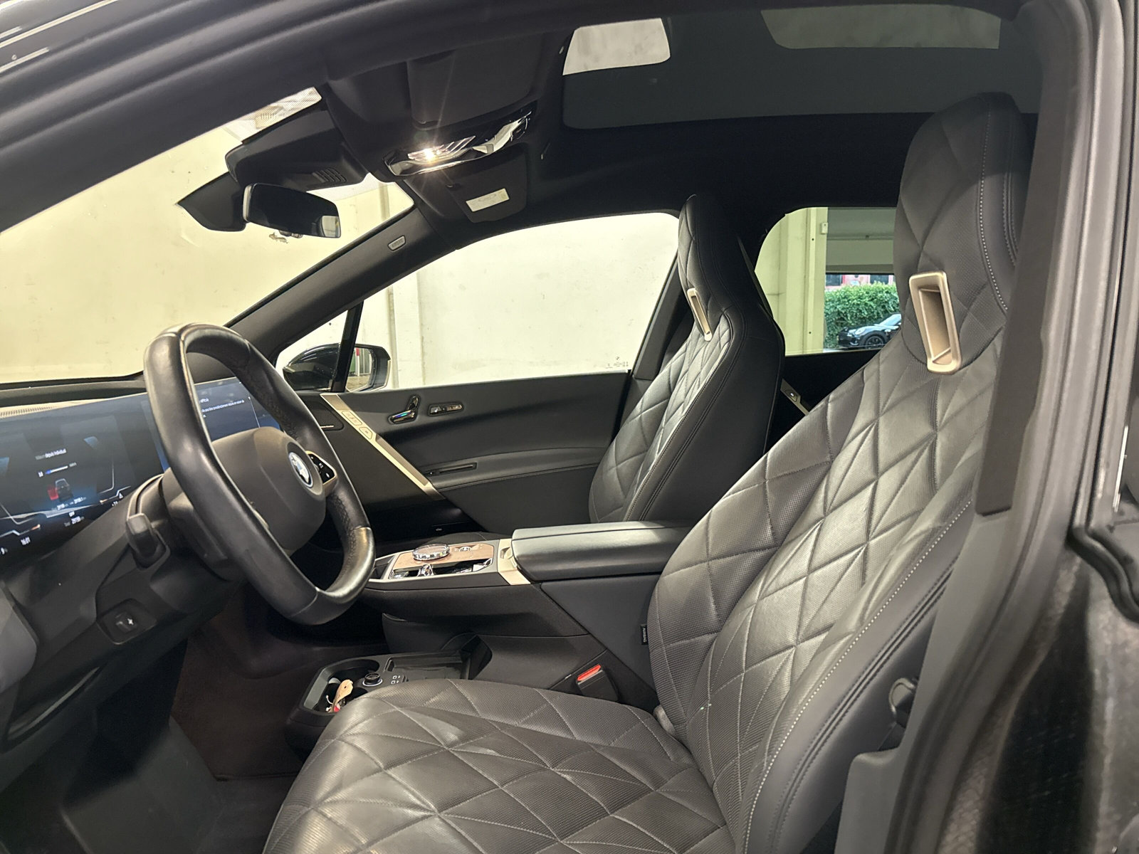 BMW iX xDrive50-image-10