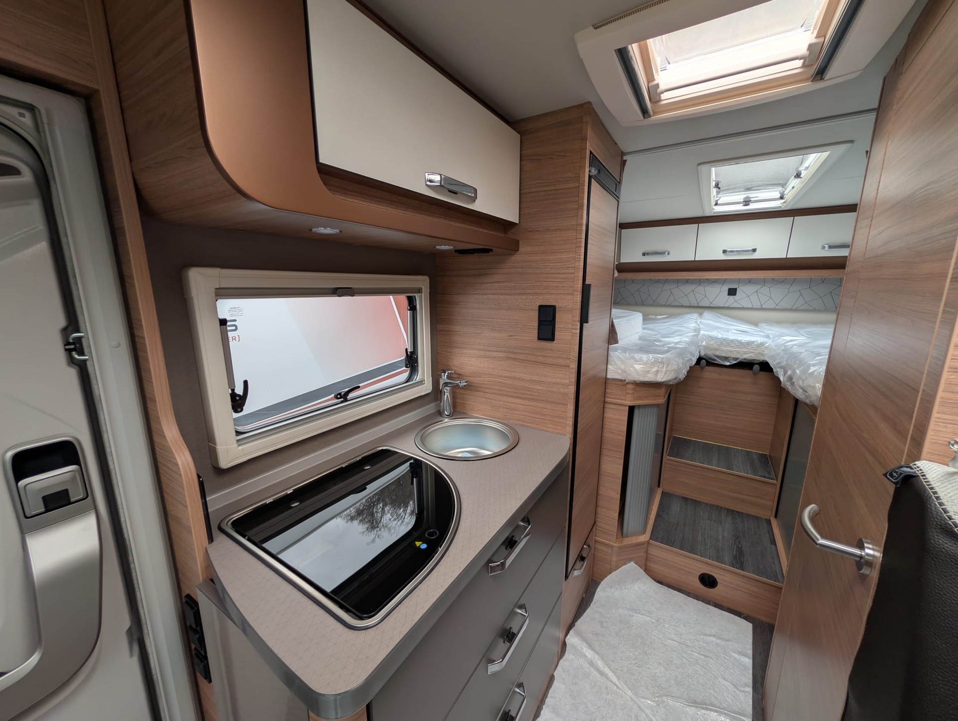 WEINSBERG CaraCompact MB 640 MEG Edition Pepper-image-5