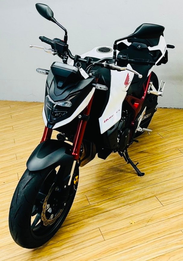 HONDA CB 750 Hornet (35kW)-image-6