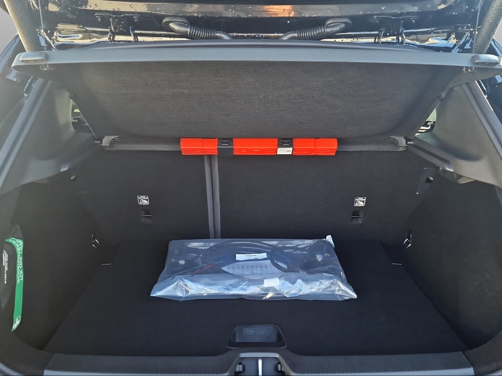 VOLVO EX30 CC E60 Twin Performance AWD-image-15