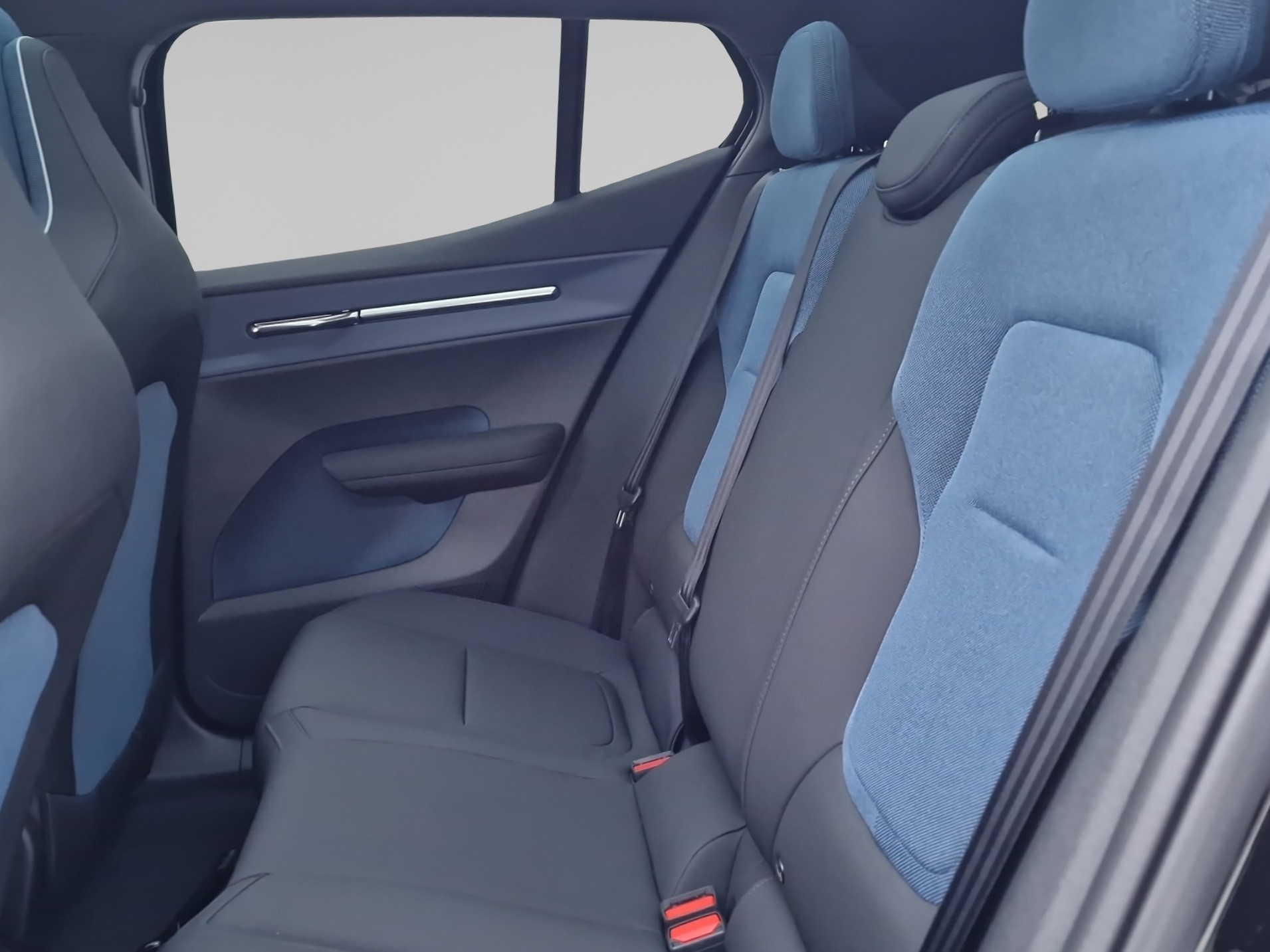VOLVO EX30 CC E60 Twin Performance AWD-image-14