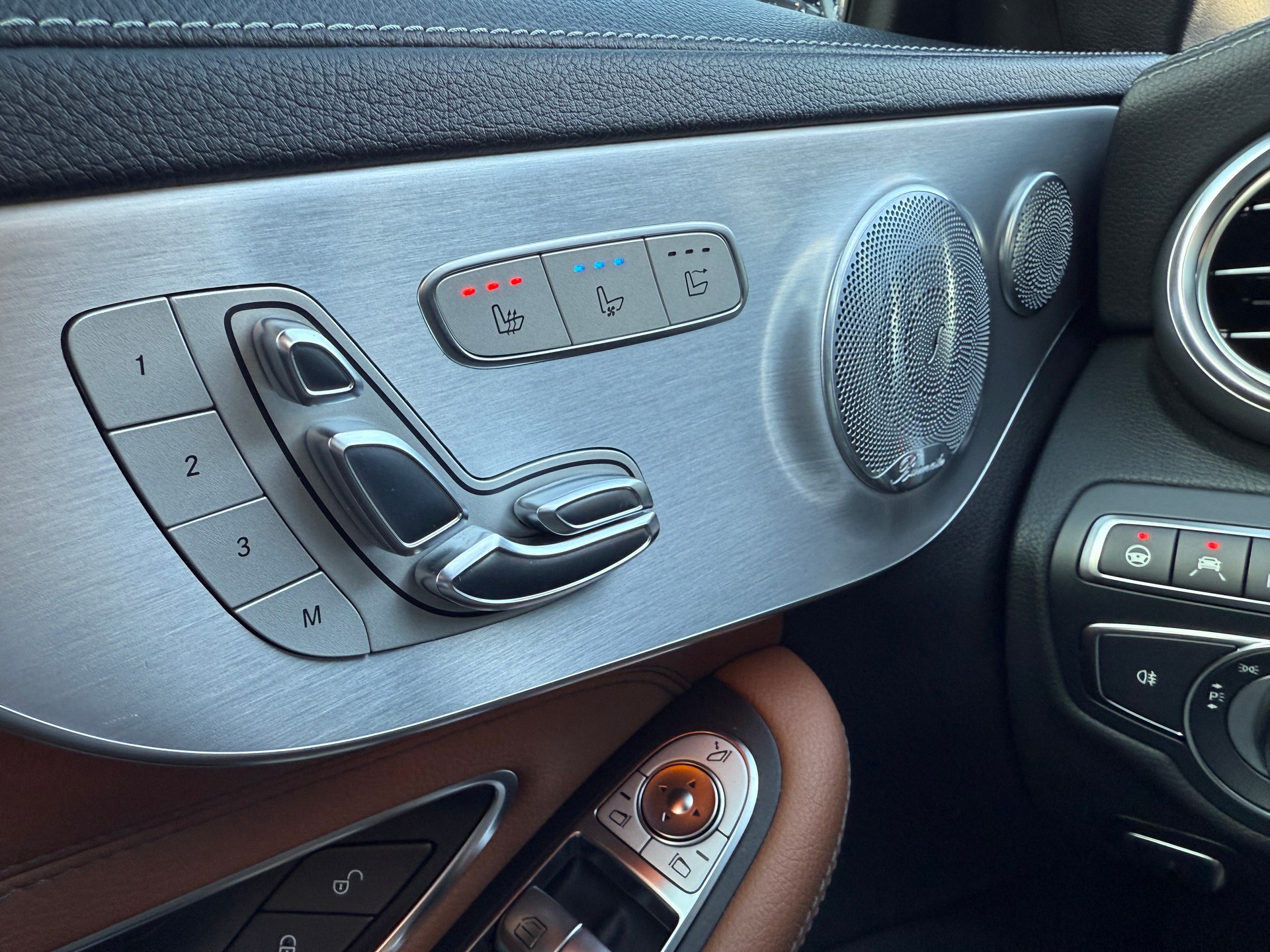 MERCEDES-BENZ C 400 AMG Line 4Matic-image-8