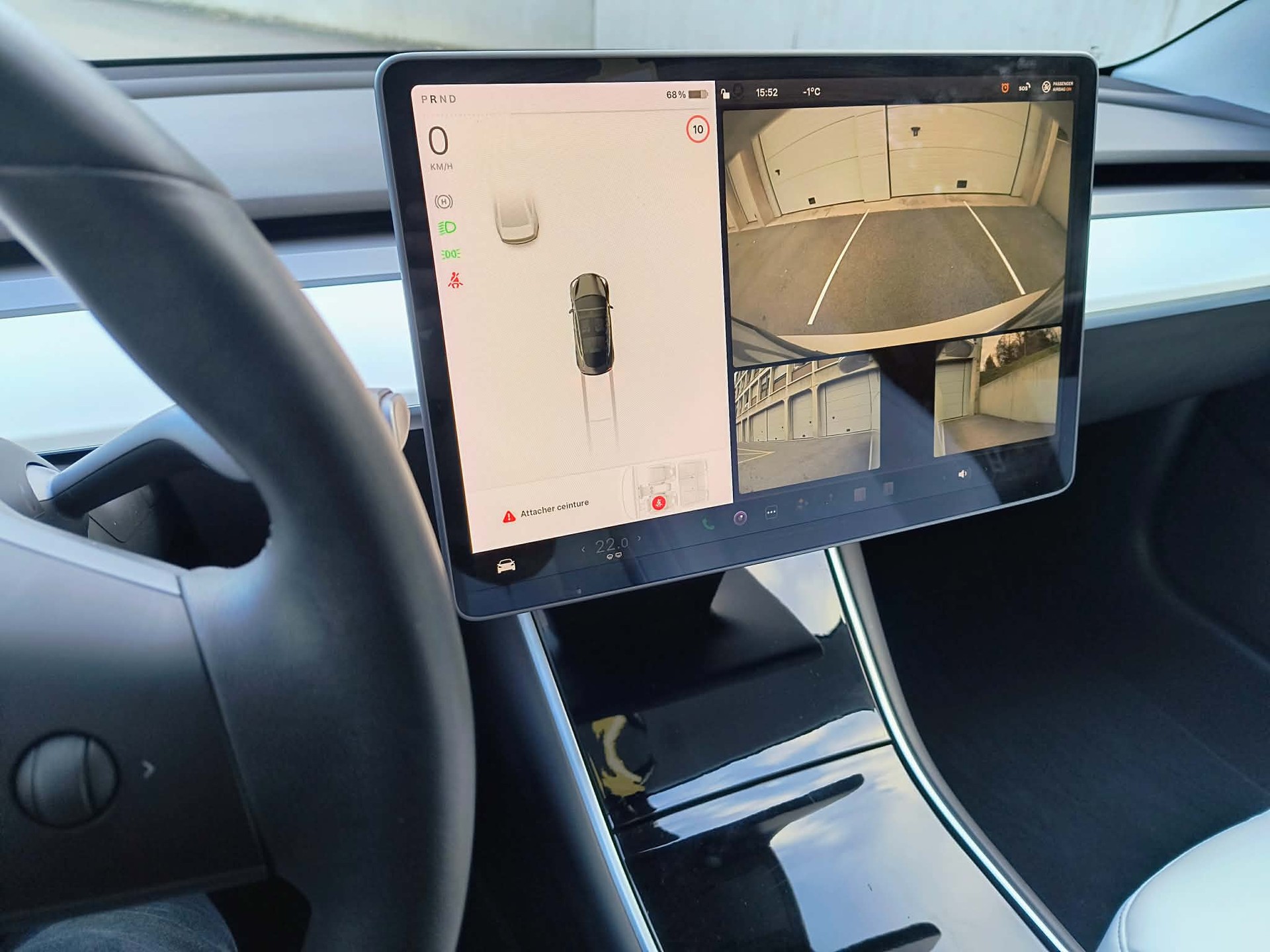 TESLA Model 3-image-7