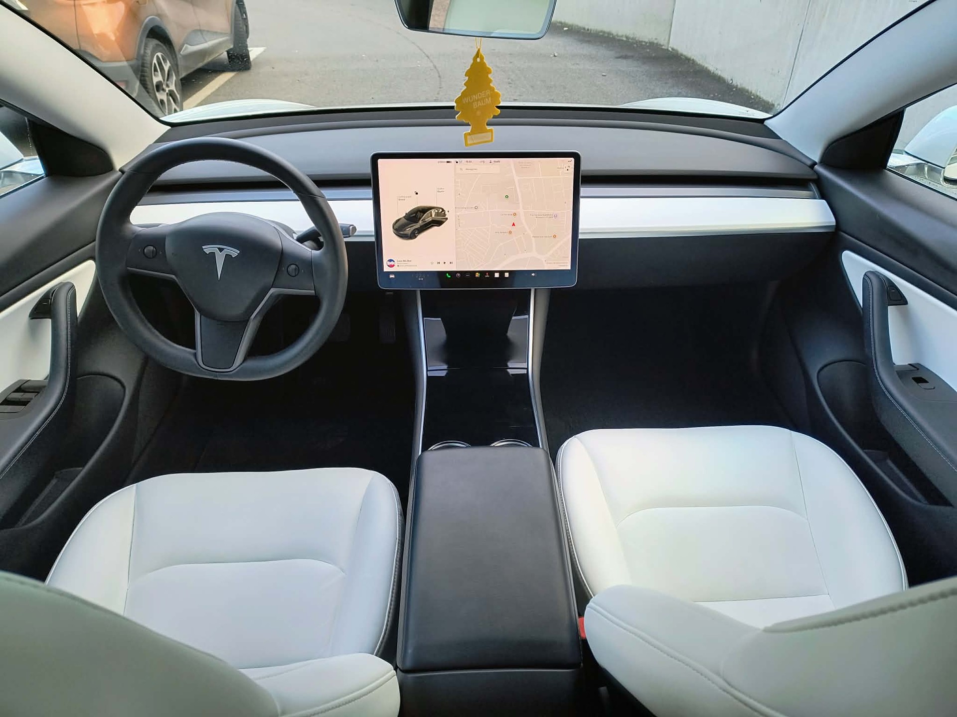 TESLA Model 3-image-6