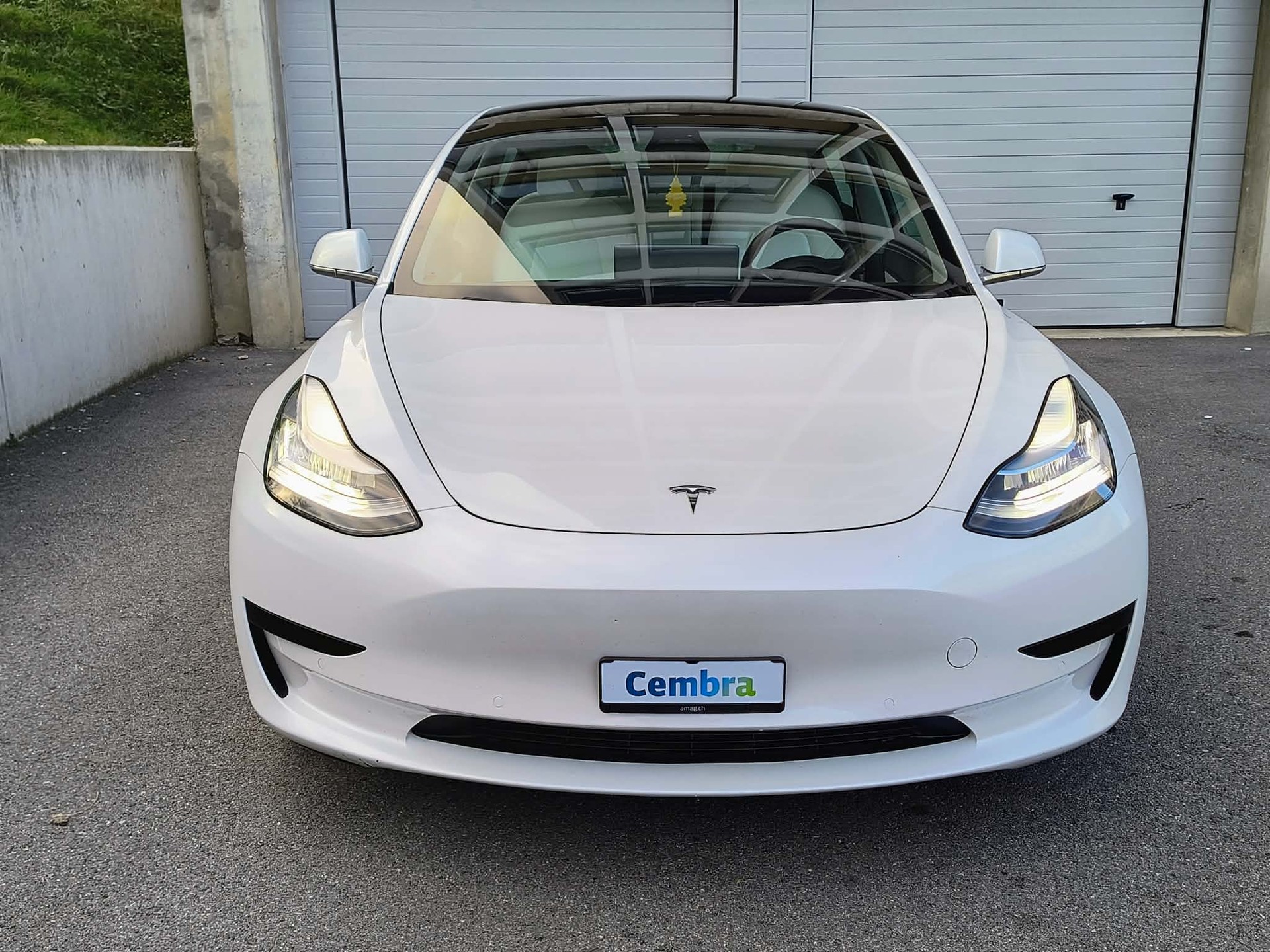 TESLA Model 3-image-1