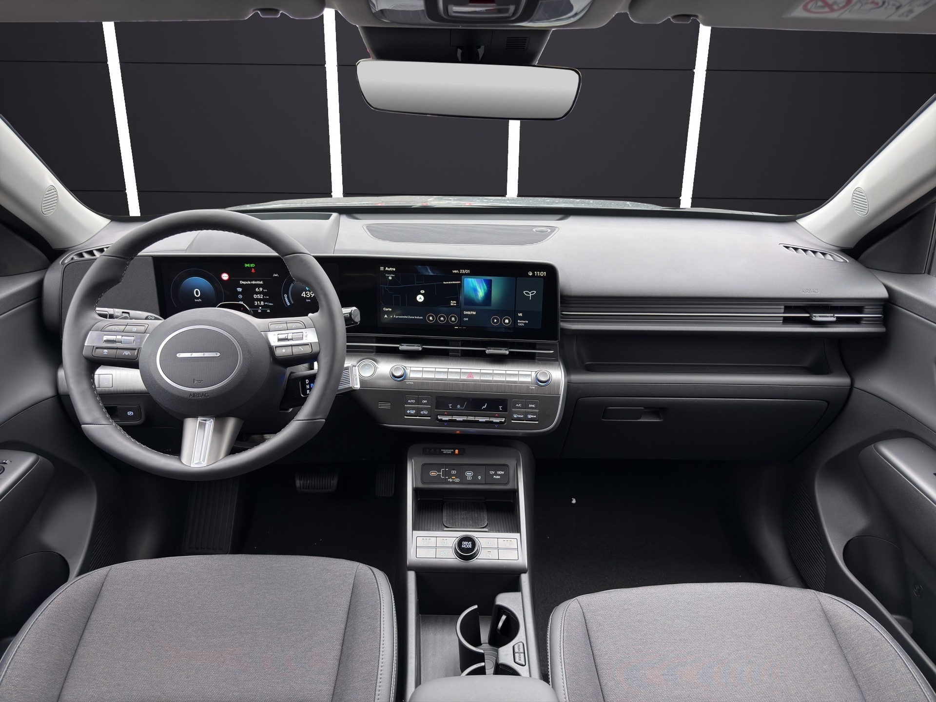 HYUNDAI Kona EV 65.4 kWh Amplia-image-8