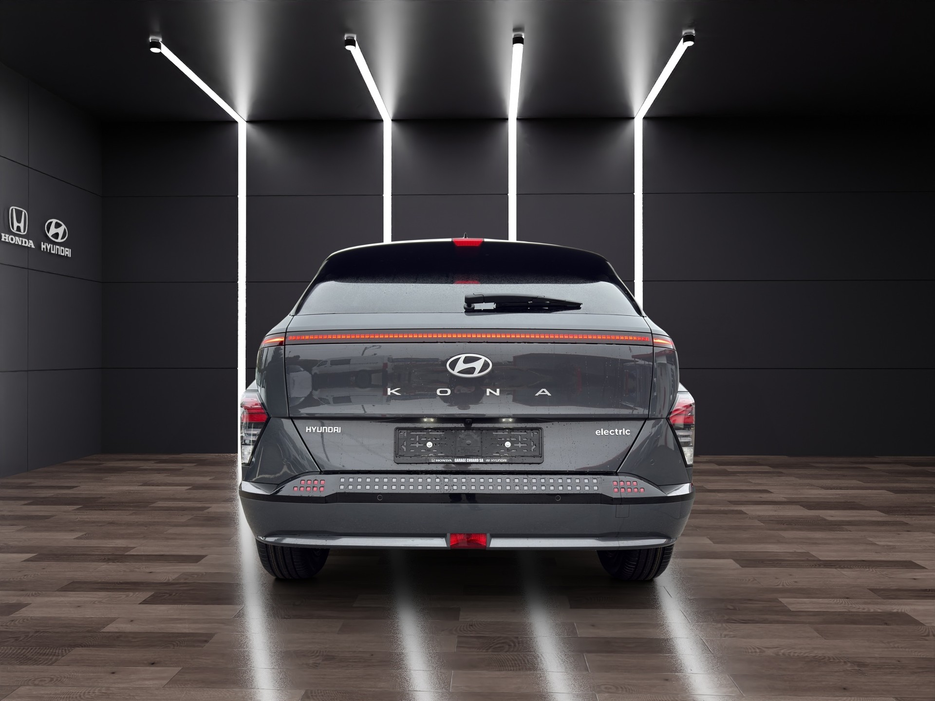 HYUNDAI Kona EV 65.4 kWh Amplia-image-5