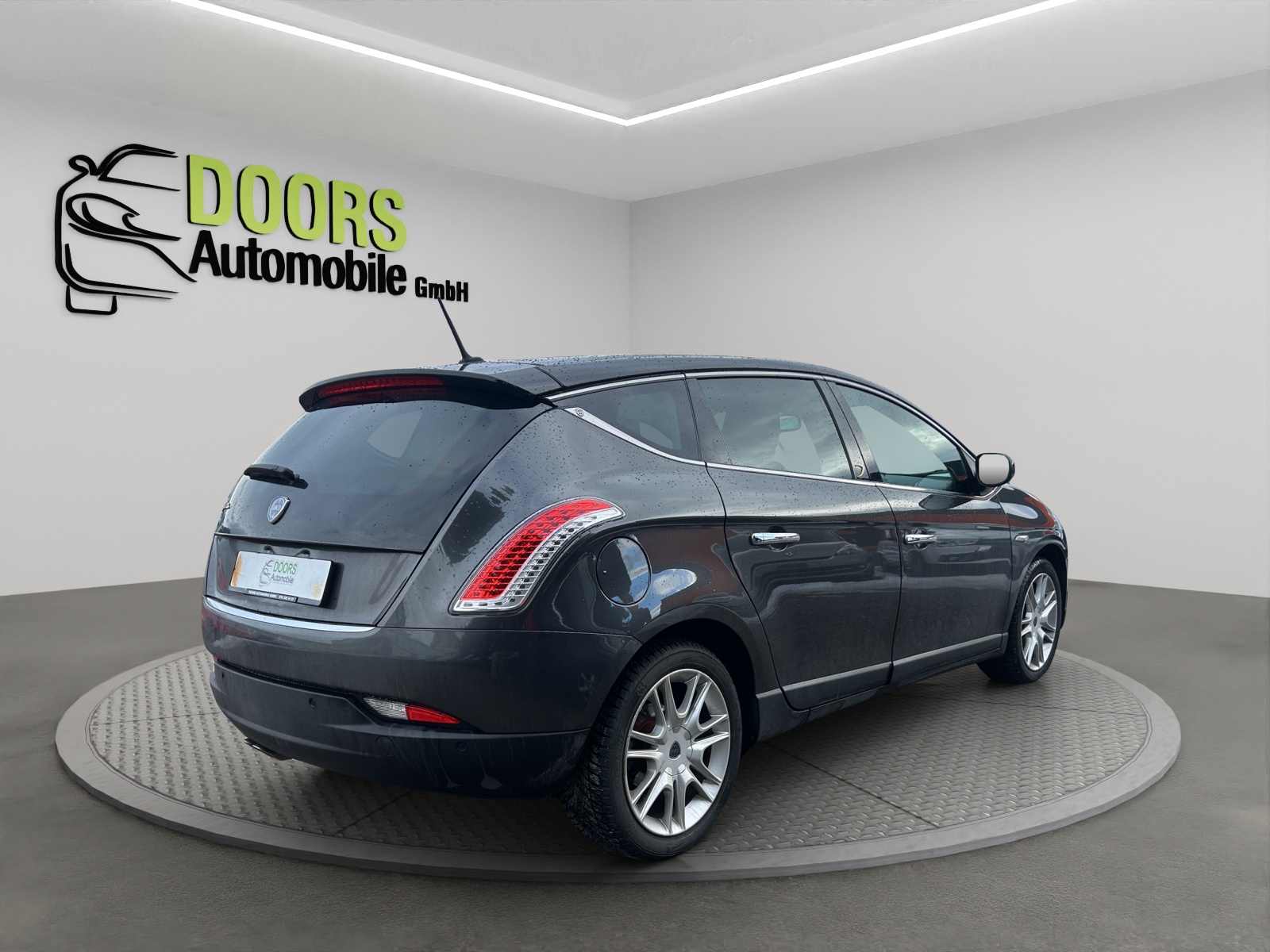 LANCIA Delta 1.8 Turbo-Jet Hard Black Edition Sportronic-showroom-element-3