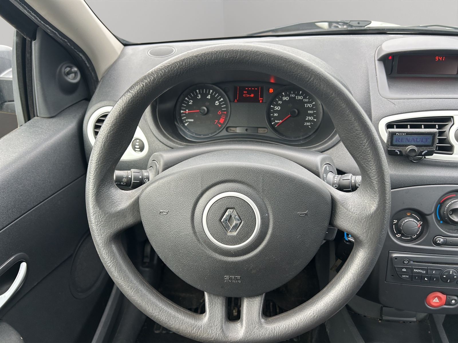RENAULT Clio Grandtour 1.2 16V Yahoo-image-8