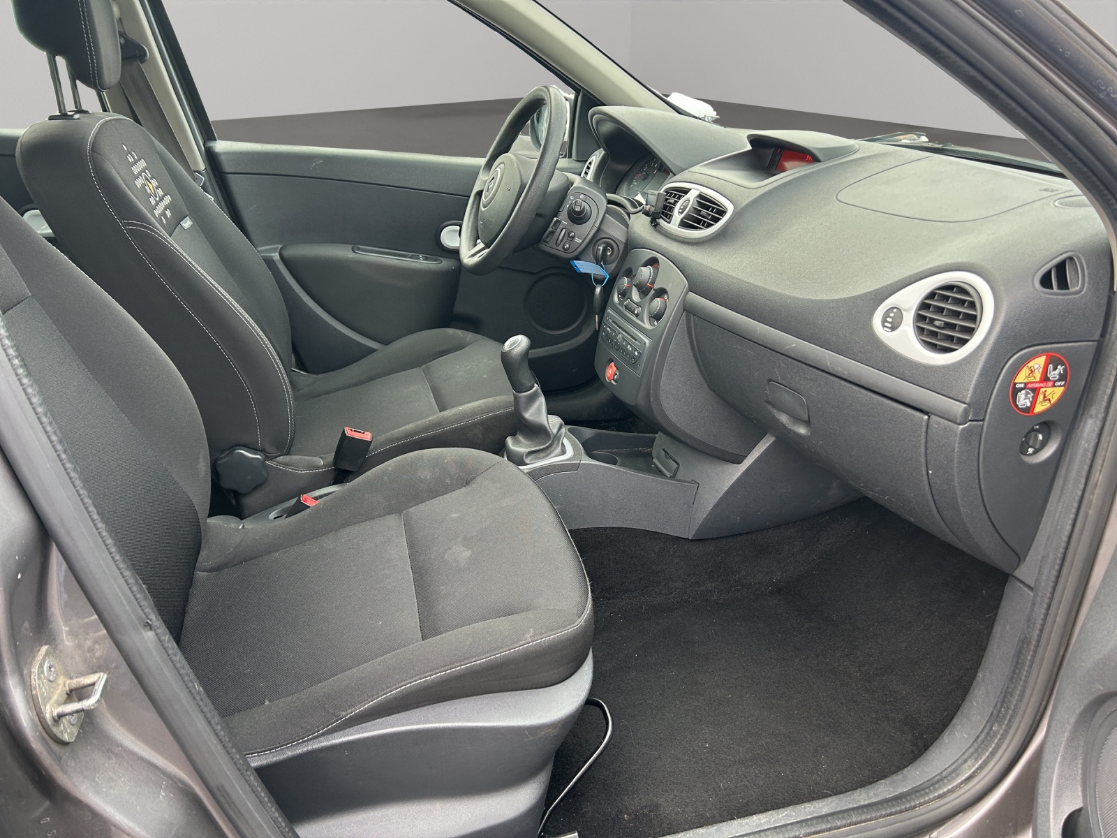RENAULT Clio Grandtour 1.2 16V Yahoo-image-15