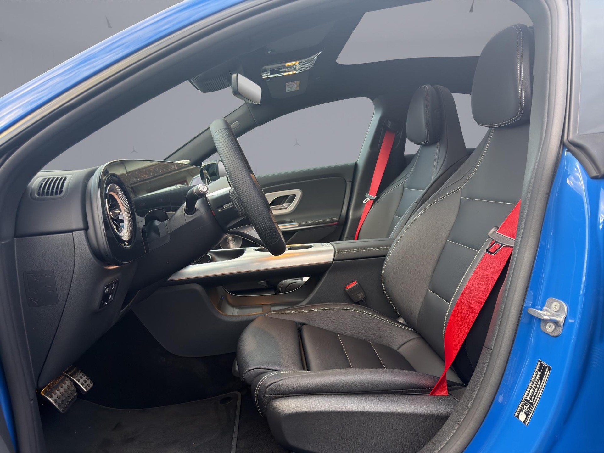 MERCEDES-BENZ CLA 220 AMG Line 4matic-image-8