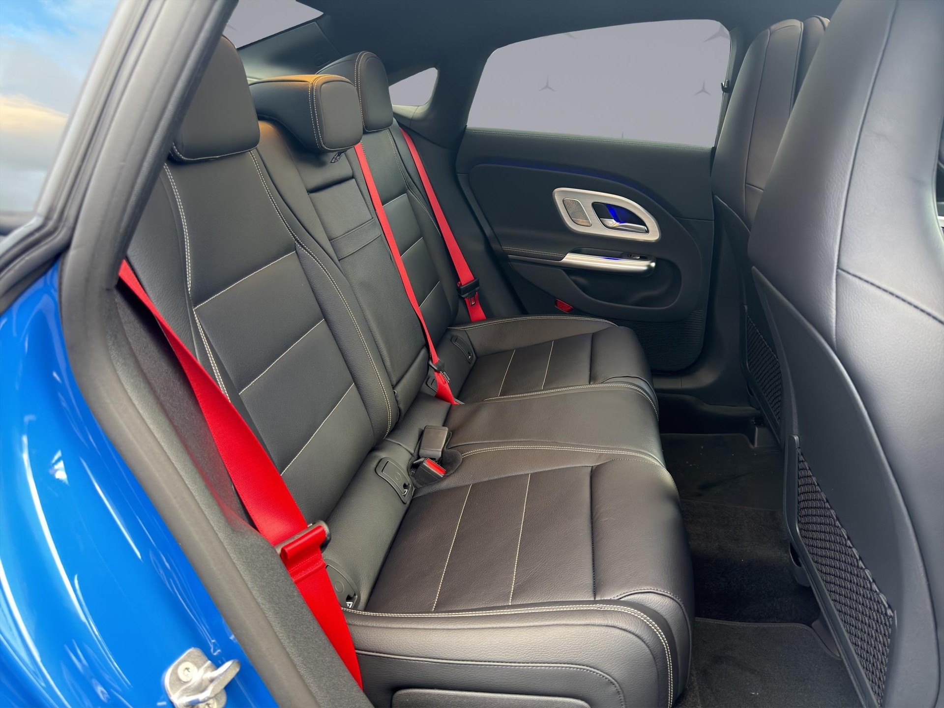 MERCEDES-BENZ CLA 220 AMG Line 4matic-image-16