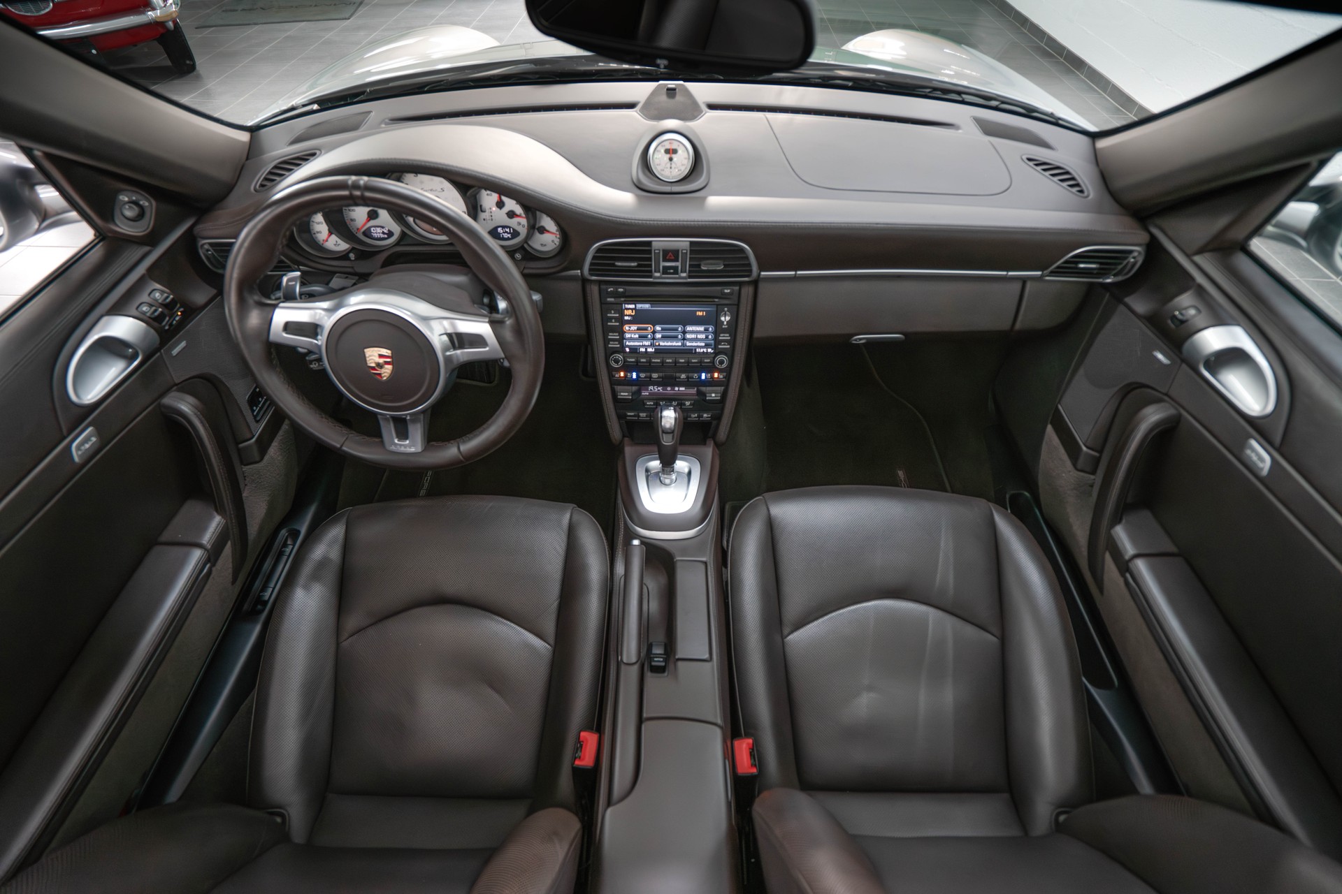 PORSCHE 911 Cabrio Turbo S PDK-image-13